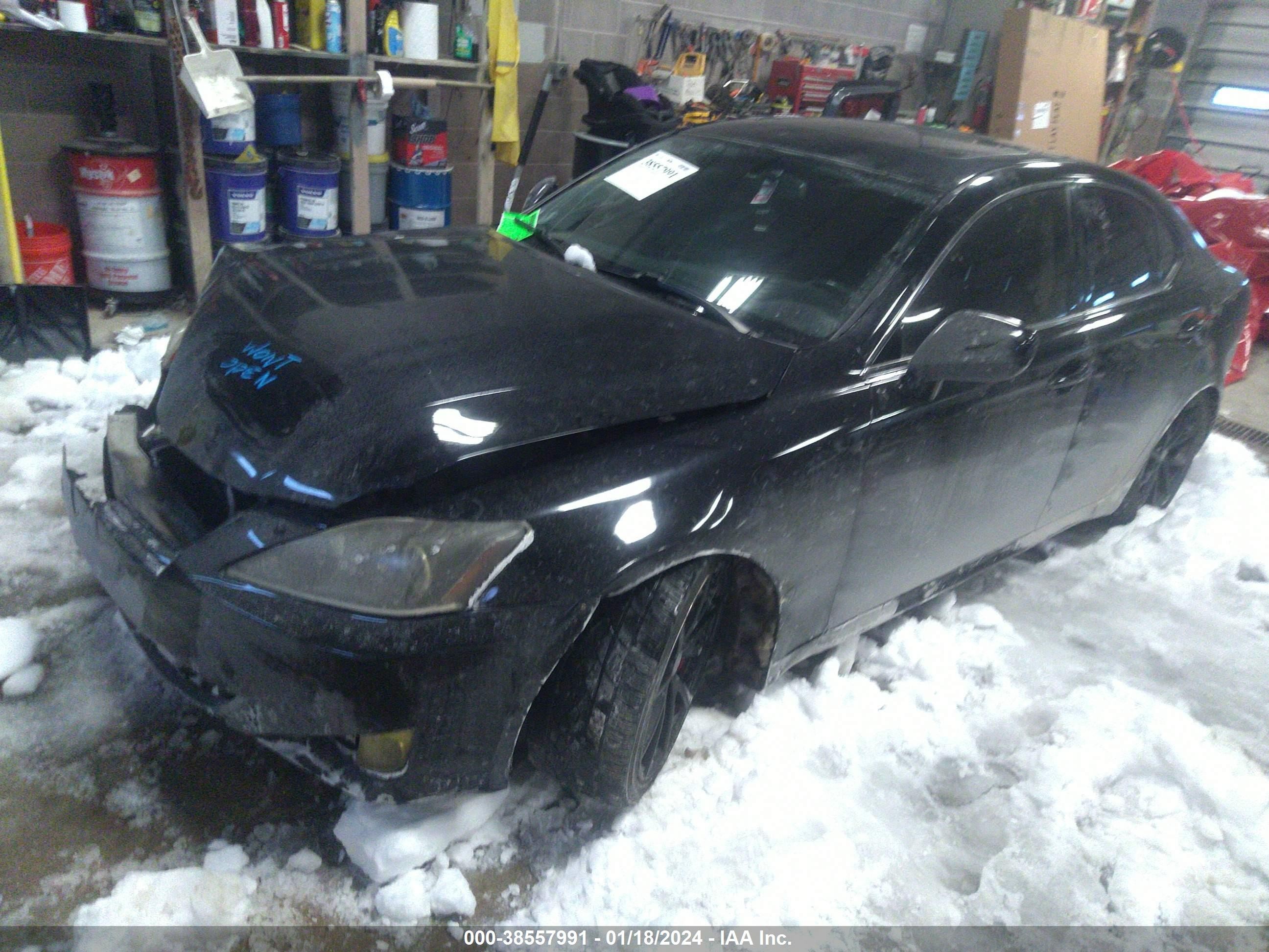 Photo 1 VIN: JTHBE262X65001472 - LEXUS IS 