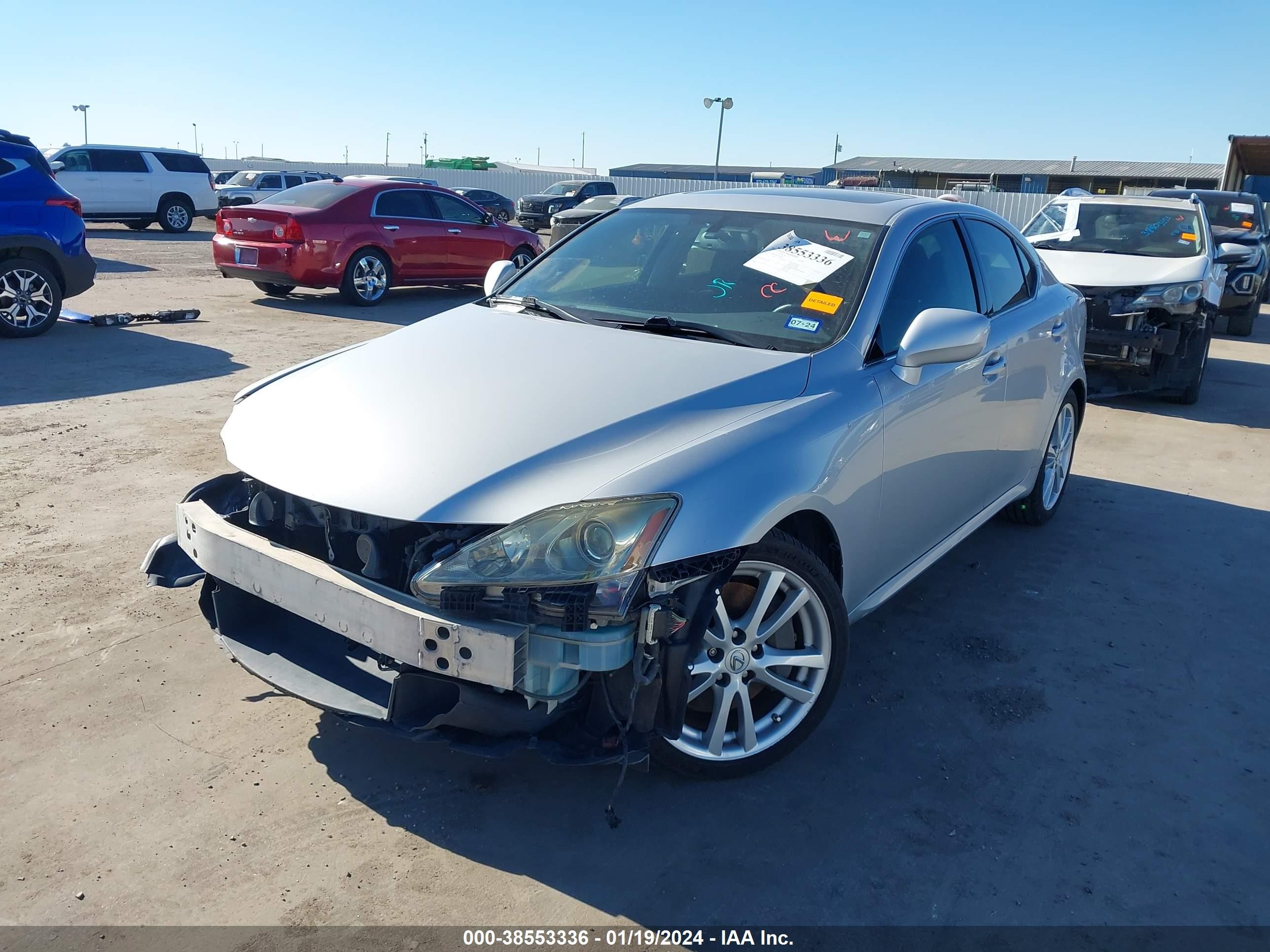 Photo 1 VIN: JTHBE262X75016572 - LEXUS IS 