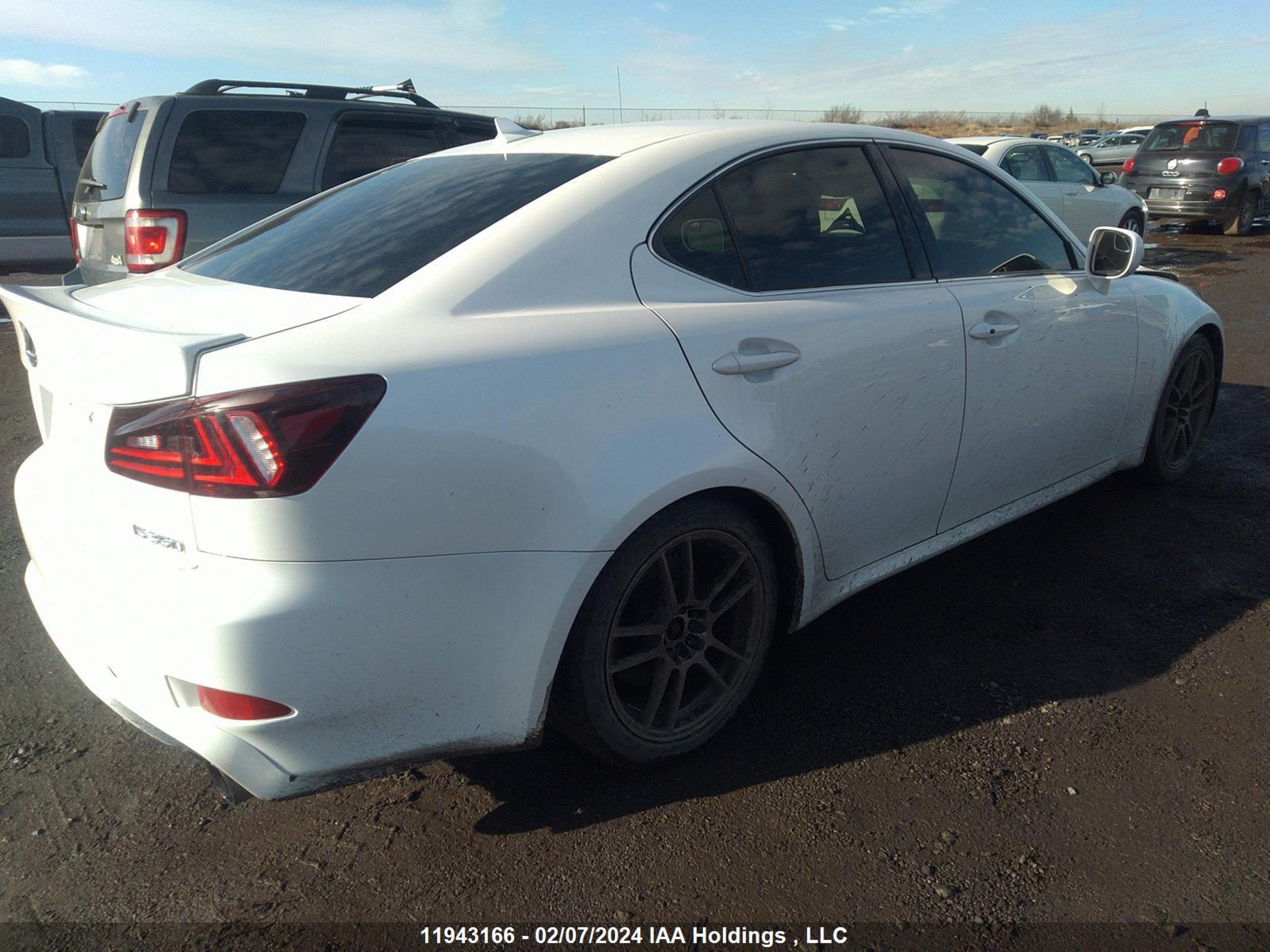 Photo 3 VIN: JTHBE262X85020624 - LEXUS IS 