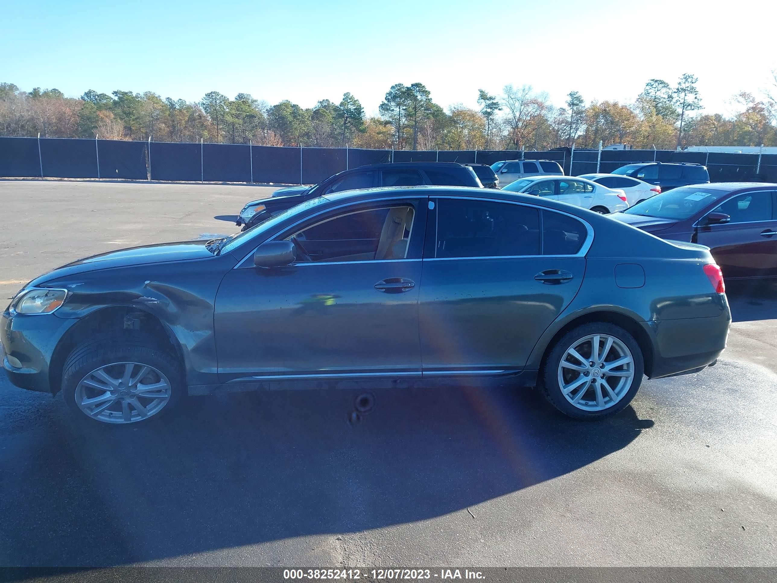 Photo 13 VIN: JTHBE96S370008495 - LEXUS GS 