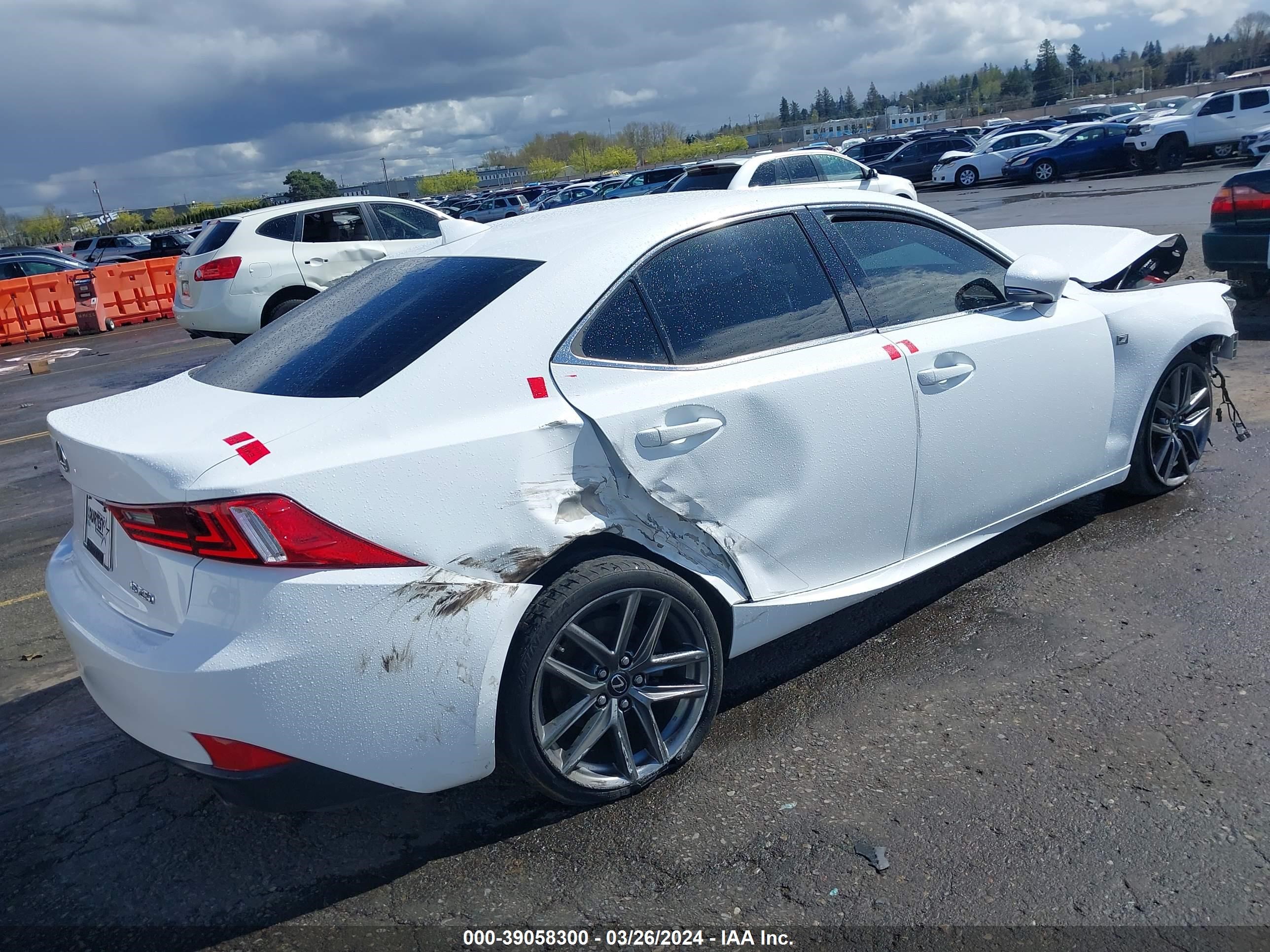 Photo 3 VIN: JTHBF1D22E5028609 - LEXUS IS 