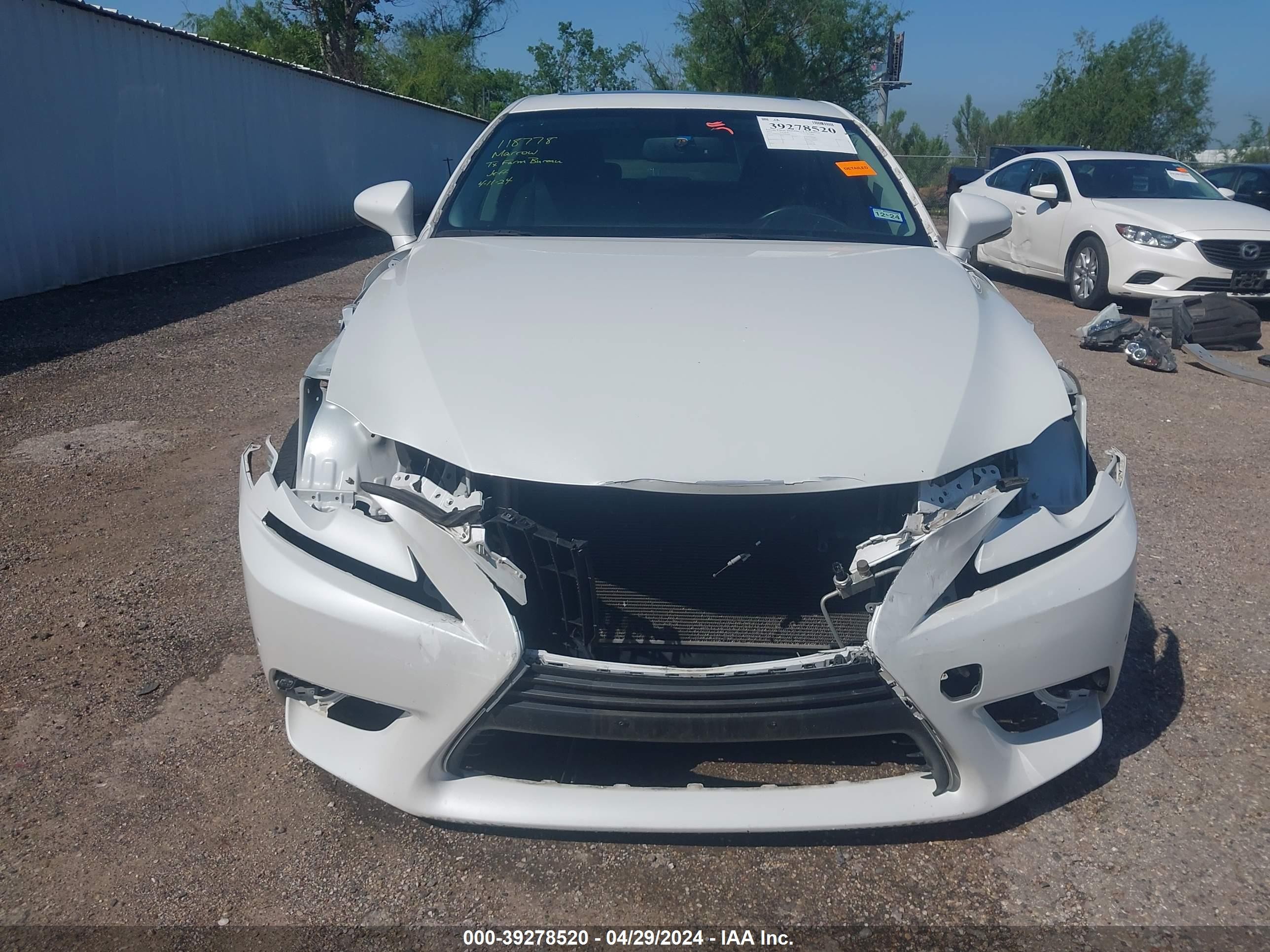 Photo 11 VIN: JTHBF1D22E5034586 - LEXUS IS 