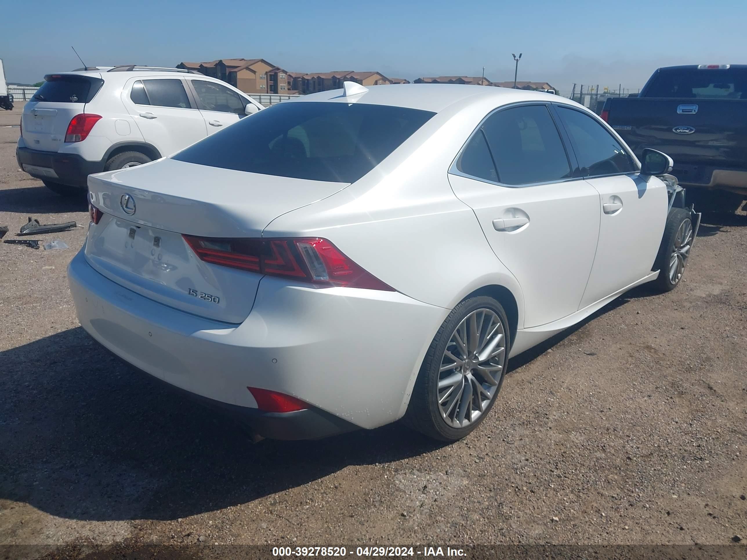 Photo 3 VIN: JTHBF1D22E5034586 - LEXUS IS 