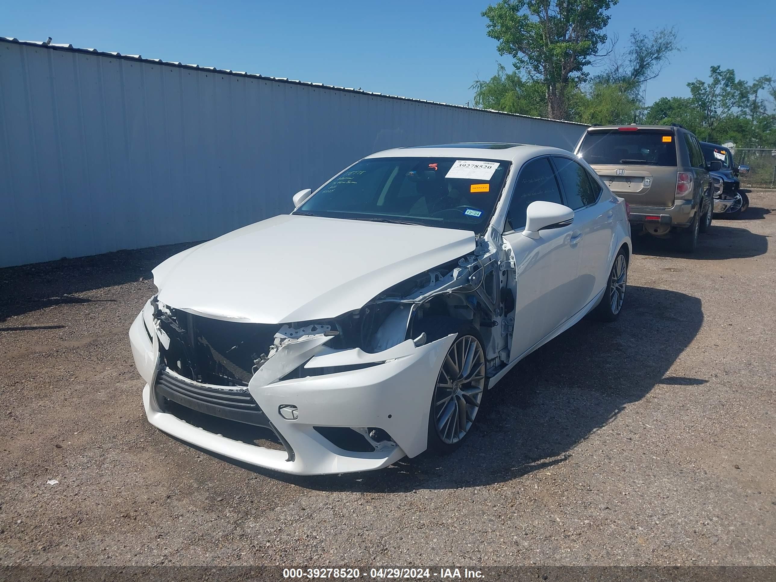 Photo 5 VIN: JTHBF1D22E5034586 - LEXUS IS 