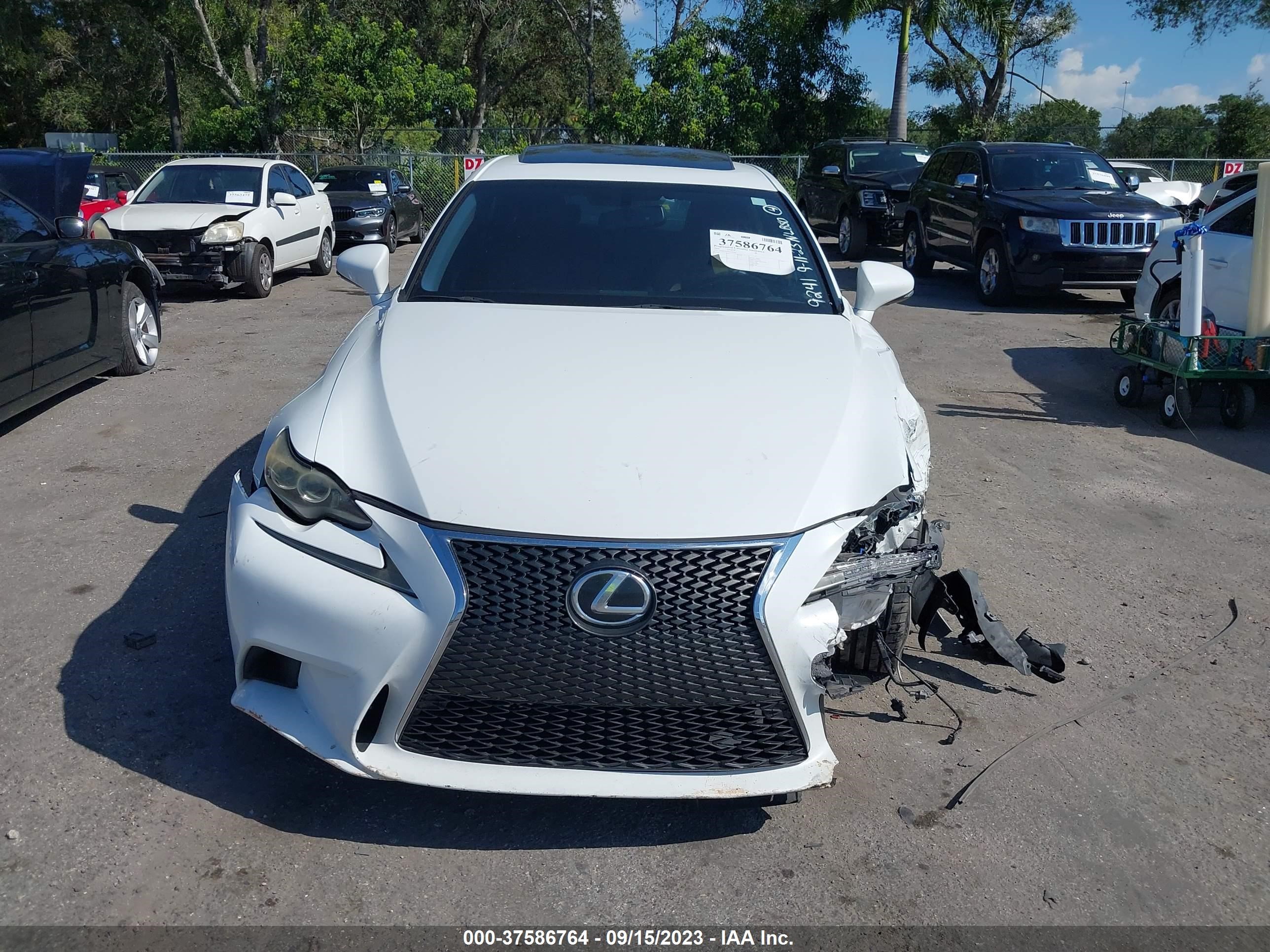 Photo 11 VIN: JTHBF1D24E5039241 - LEXUS IS 