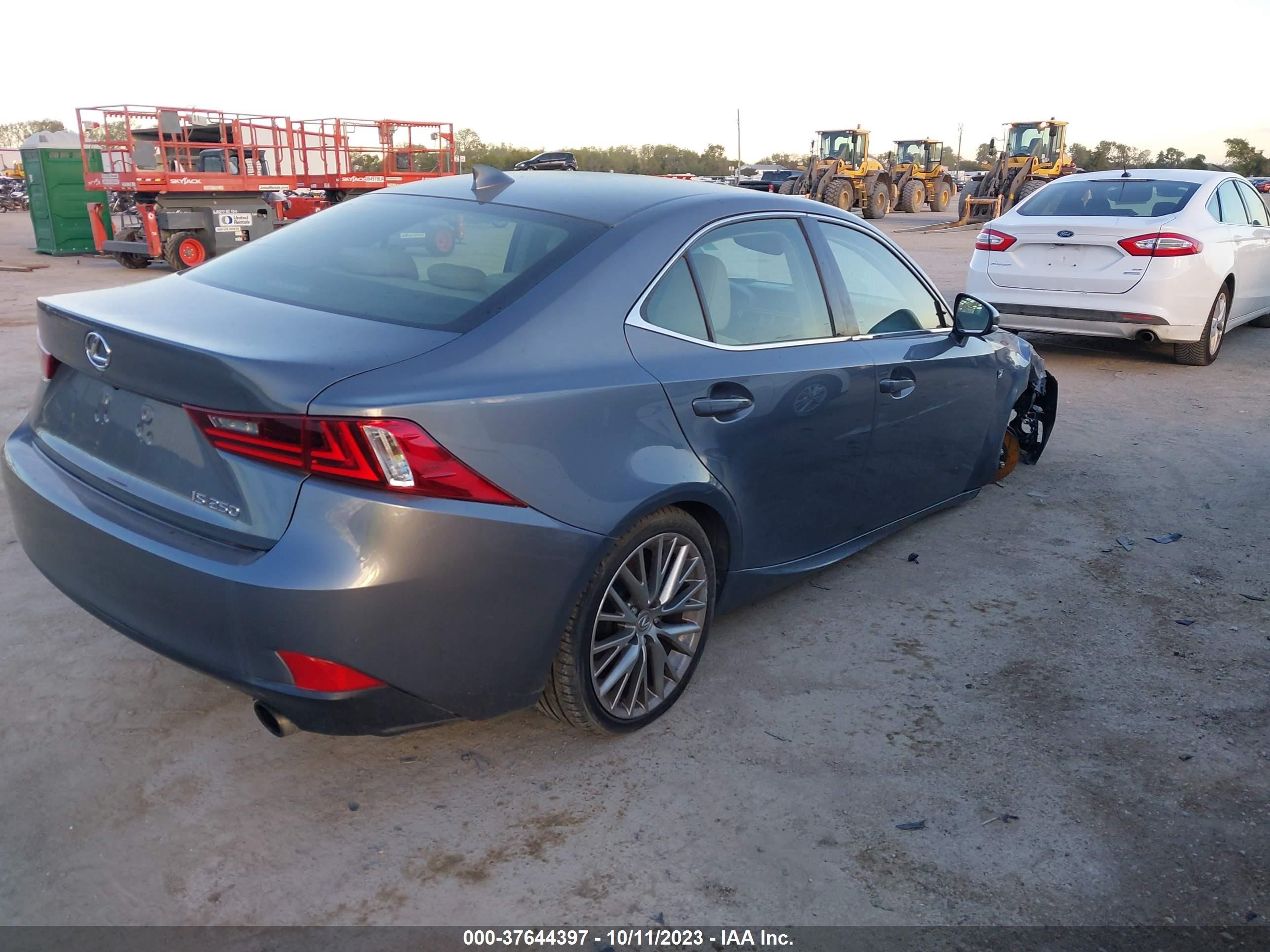 Photo 3 VIN: JTHBF1D28E5007361 - LEXUS IS 