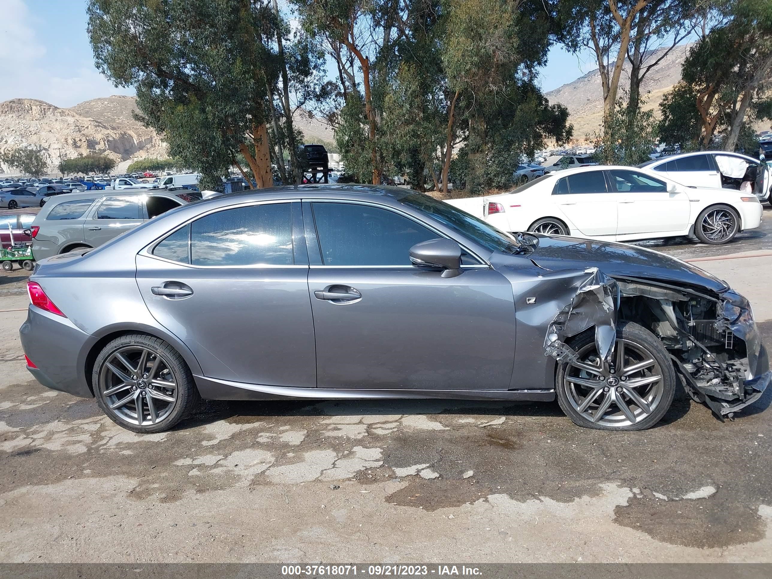 Photo 13 VIN: JTHBF1D29E5008132 - LEXUS IS 