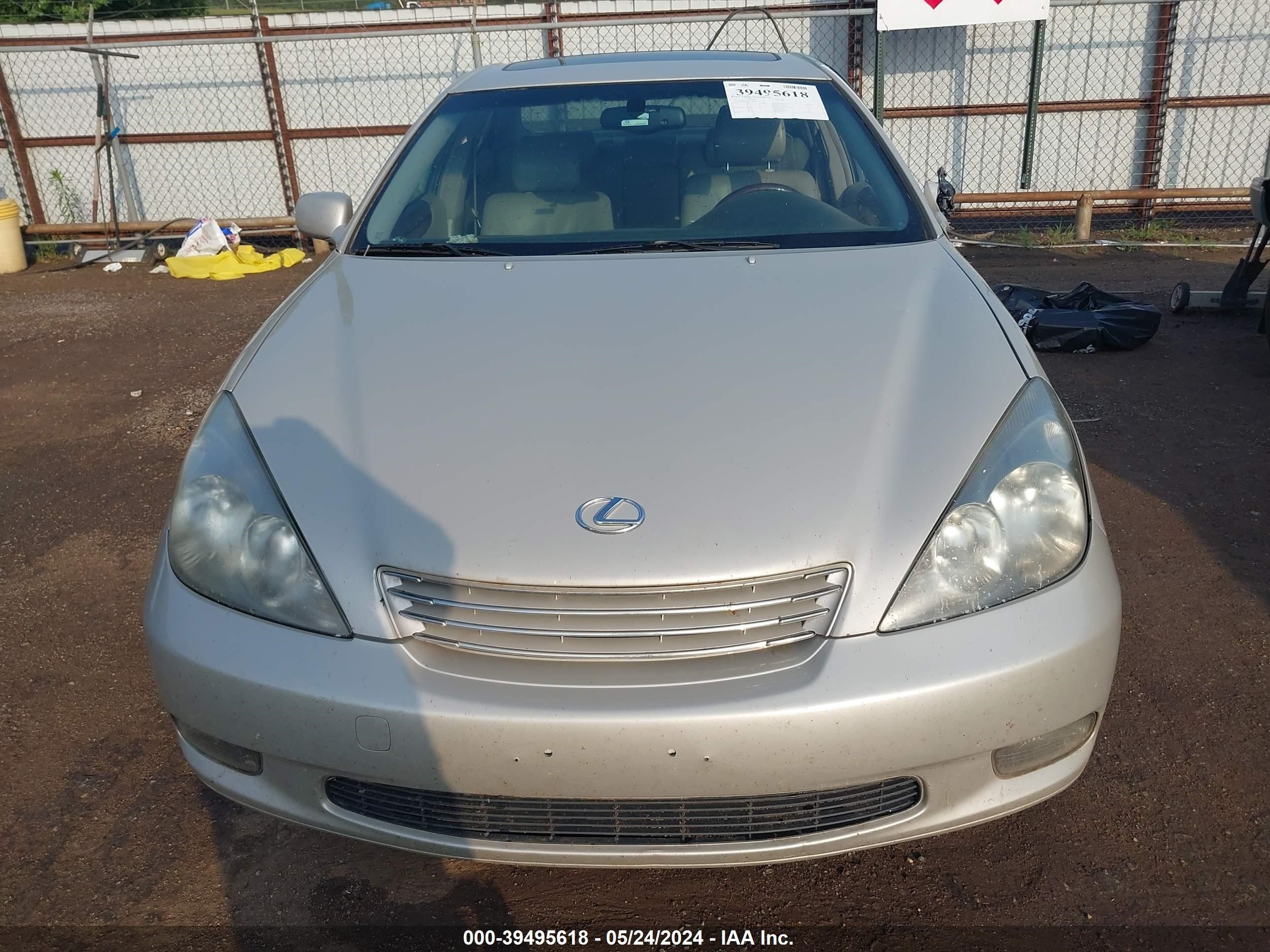 Photo 11 VIN: JTHBF30G020008011 - LEXUS ES 