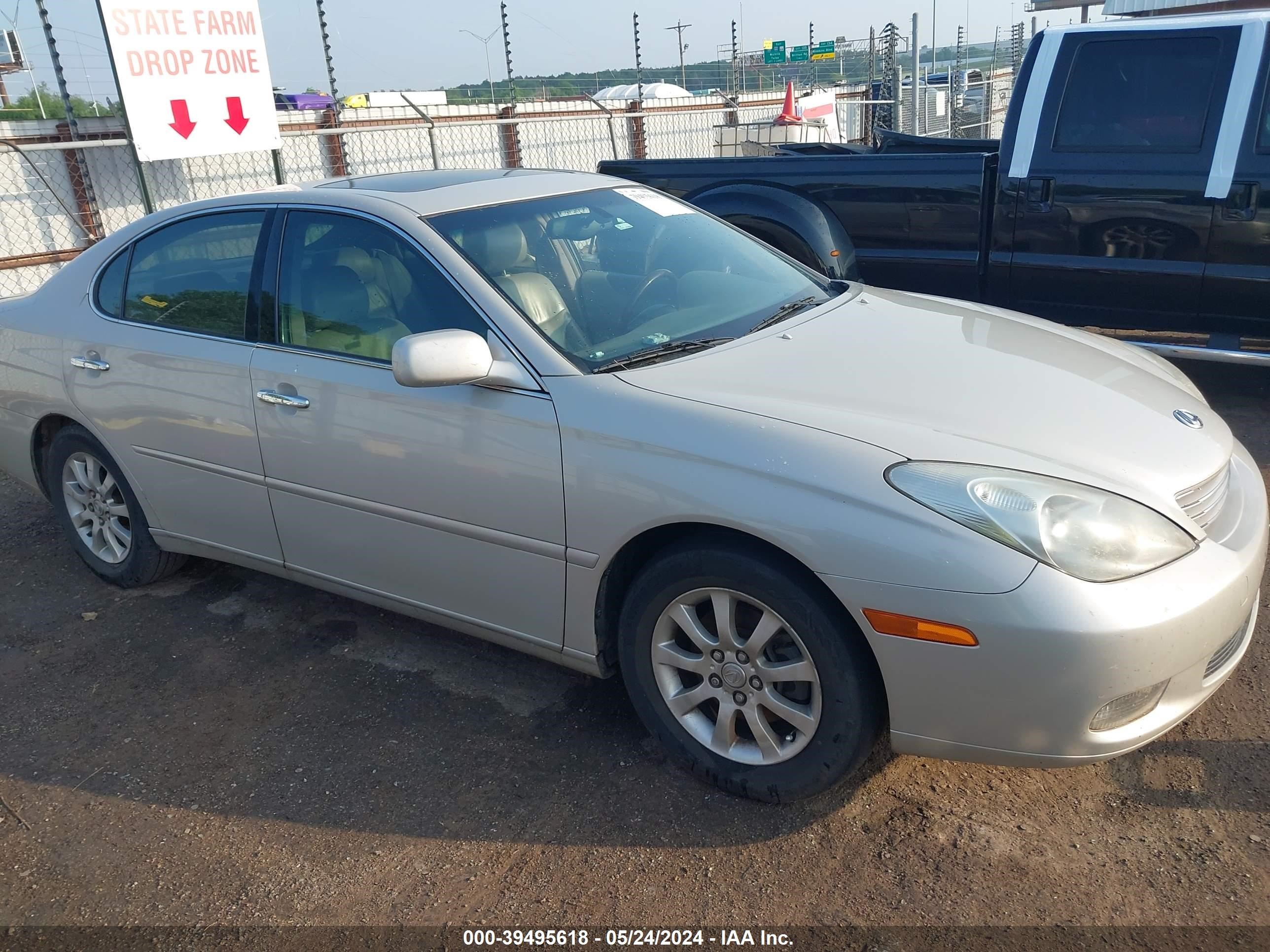 Photo 12 VIN: JTHBF30G020008011 - LEXUS ES 