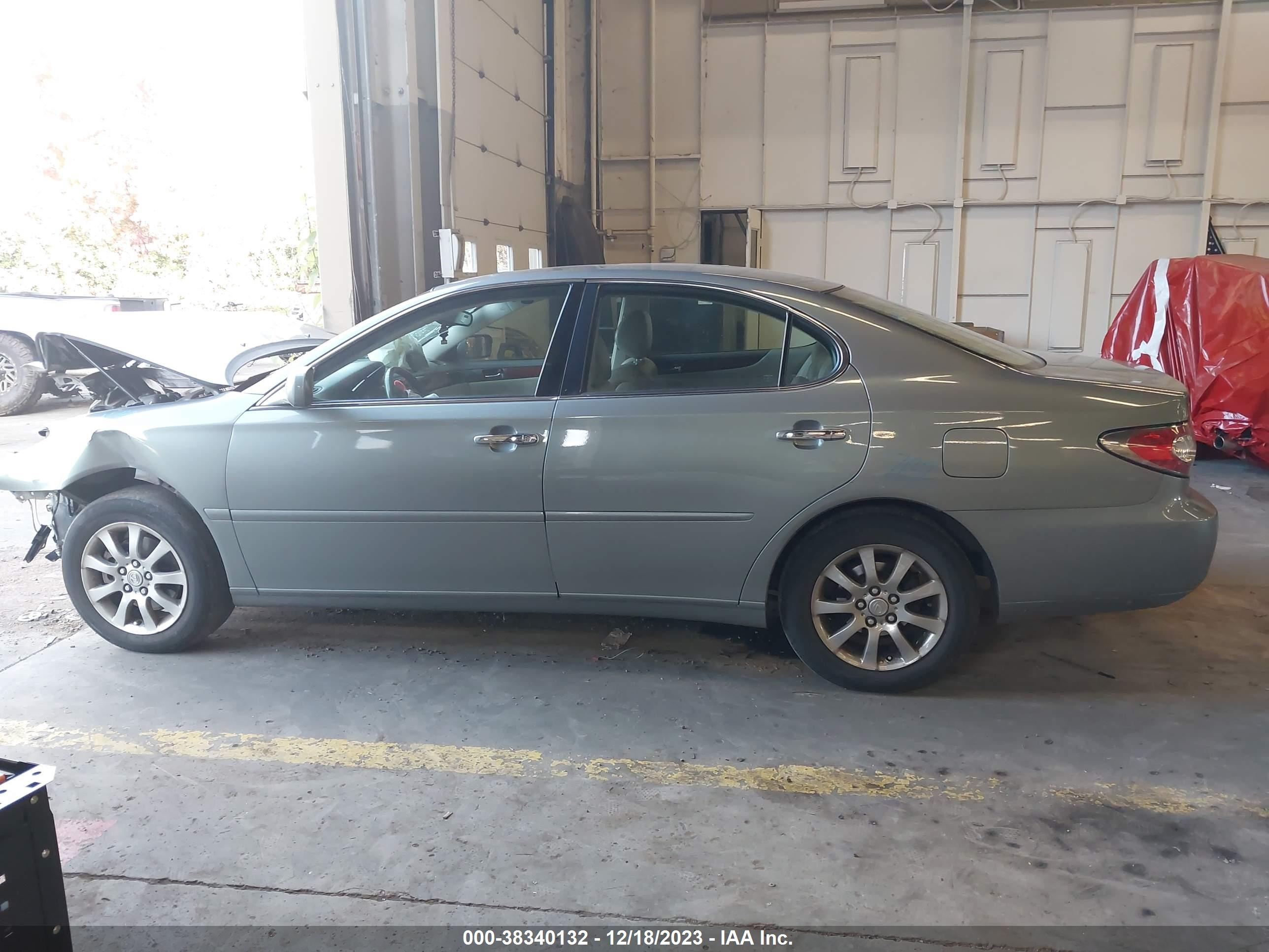 Photo 13 VIN: JTHBF30G020080309 - LEXUS ES 