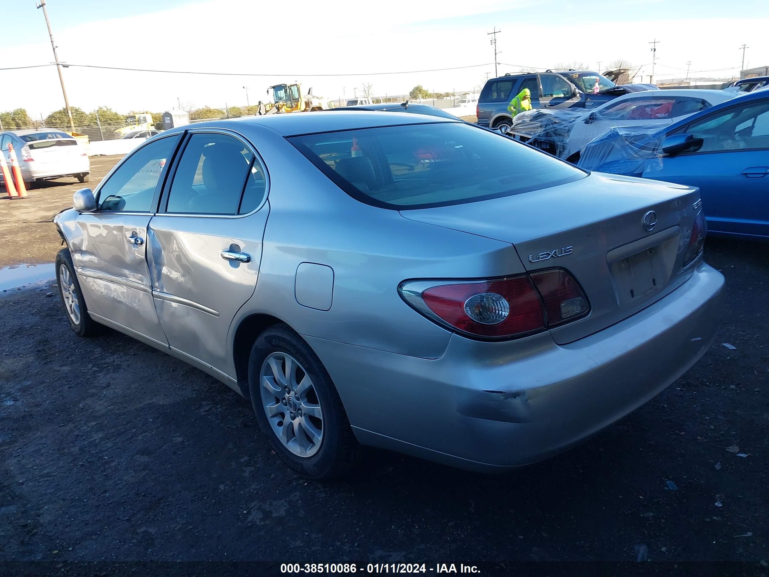 Photo 2 VIN: JTHBF30G020081198 - LEXUS ES 