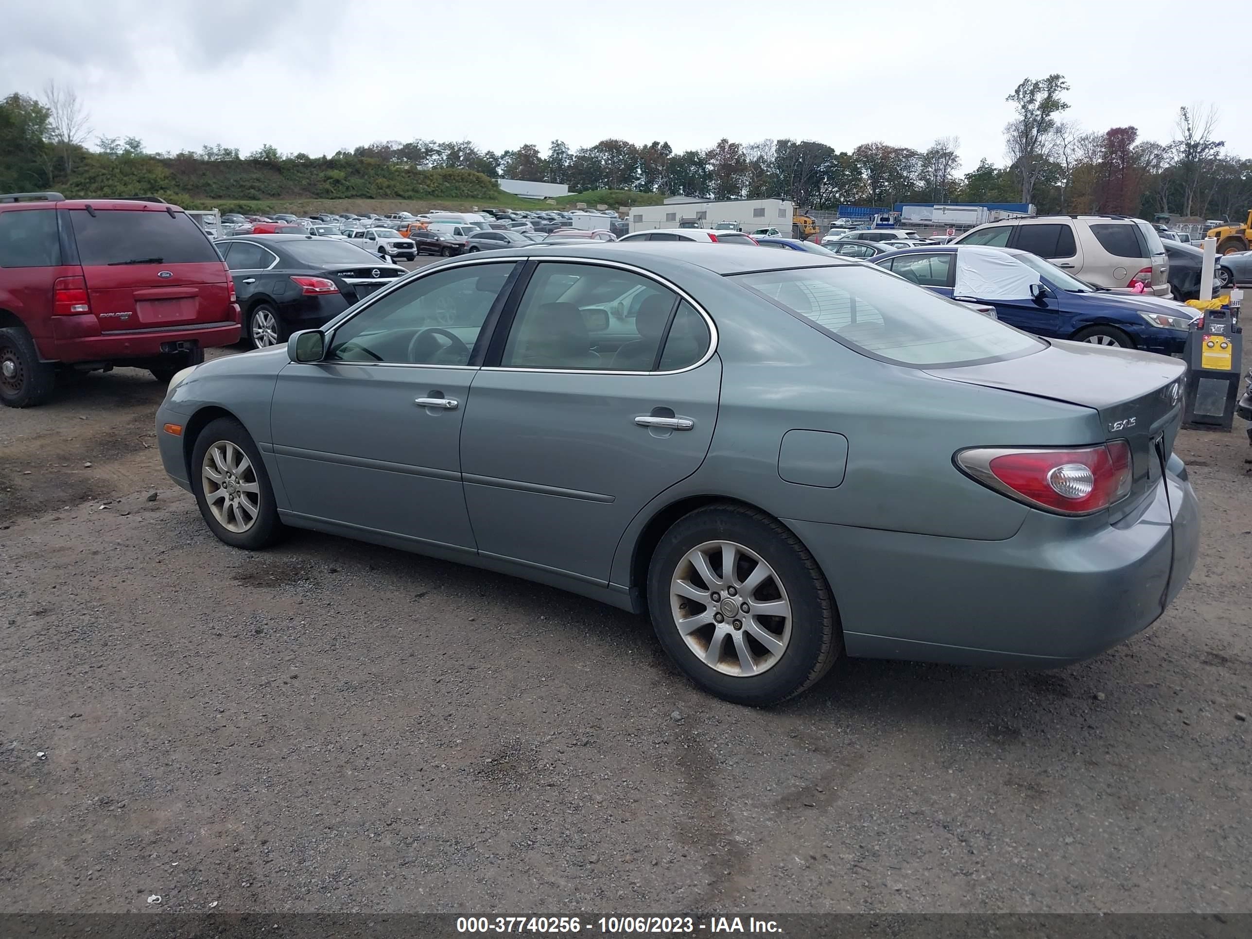 Photo 2 VIN: JTHBF30G120052423 - LEXUS ES 