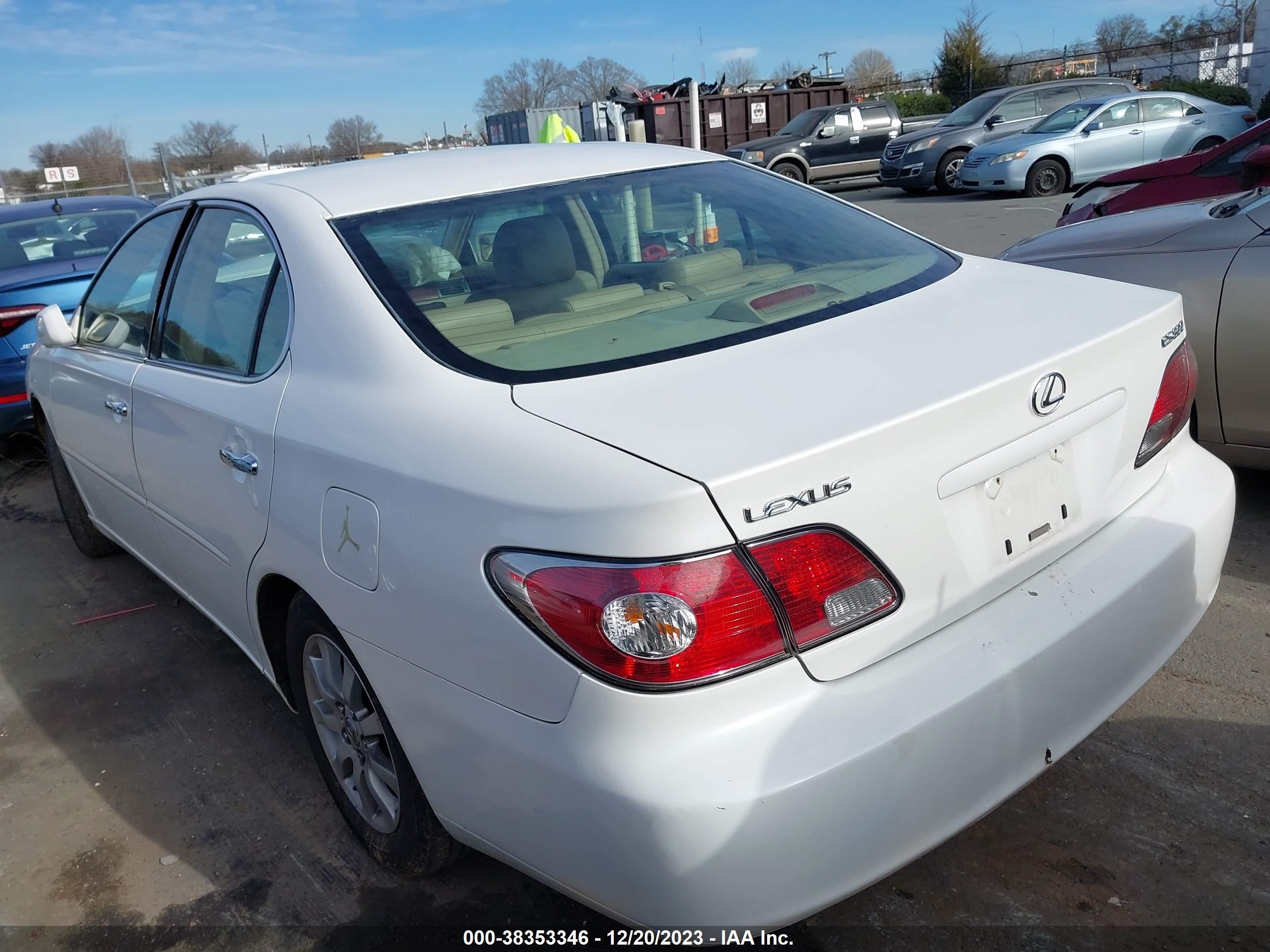 Photo 2 VIN: JTHBF30G236001429 - LEXUS ES 