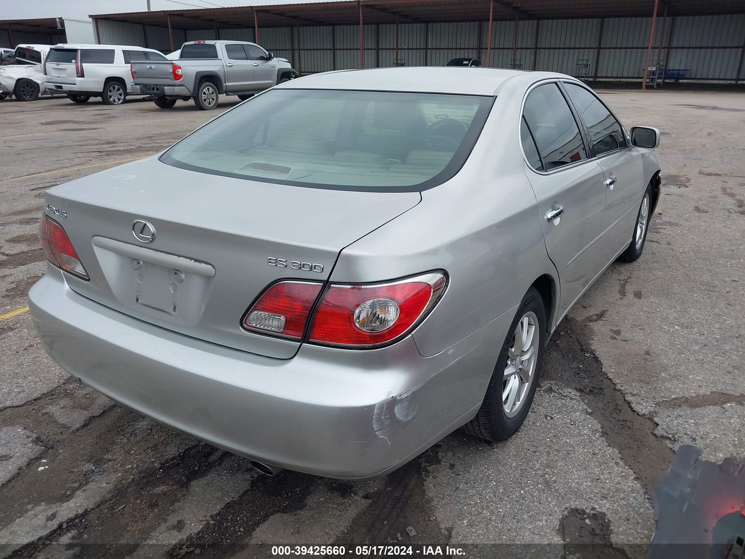 Photo 3 VIN: JTHBF30G236018876 - LEXUS ES 