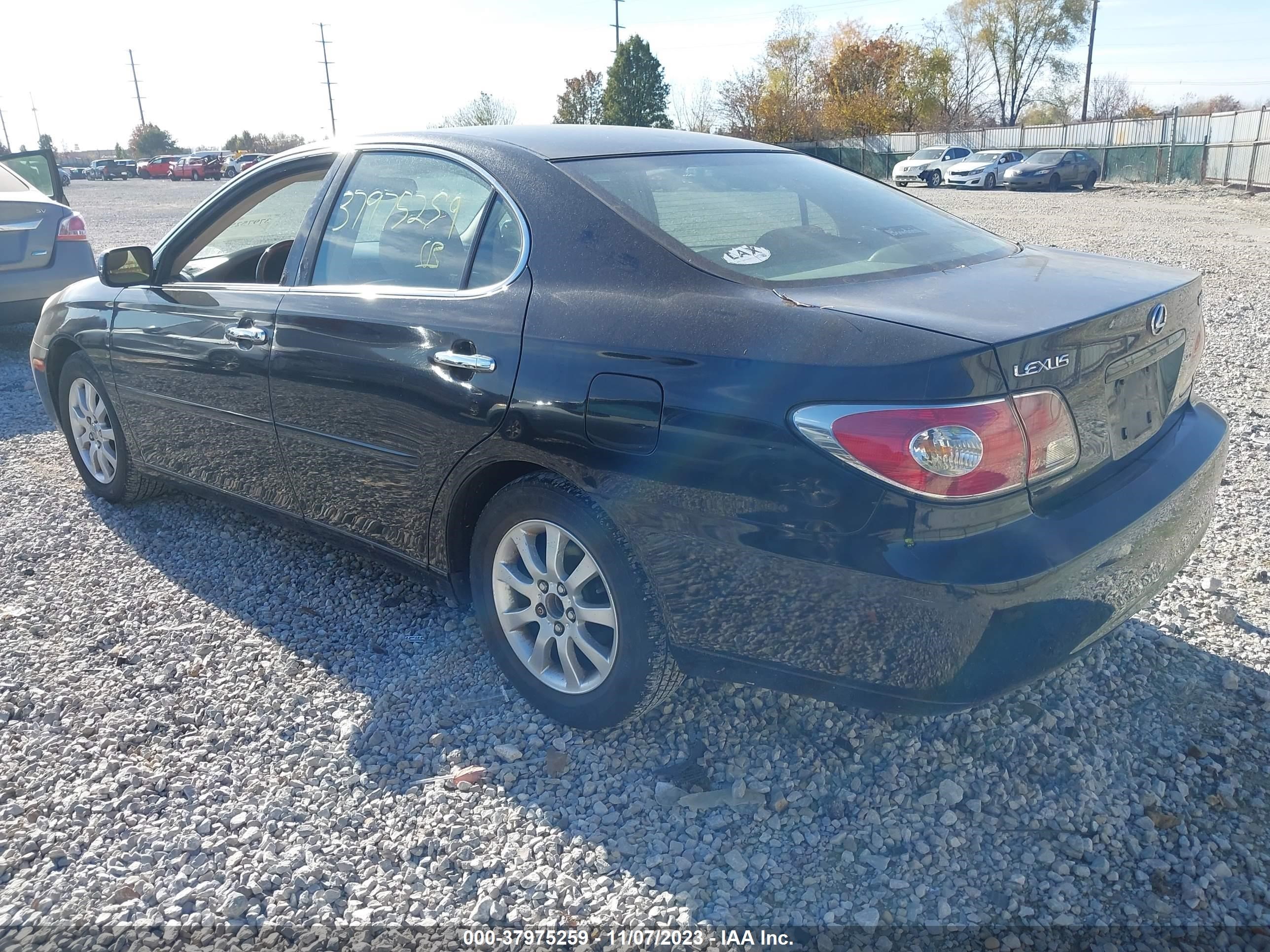 Photo 2 VIN: JTHBF30G320023425 - LEXUS ES 