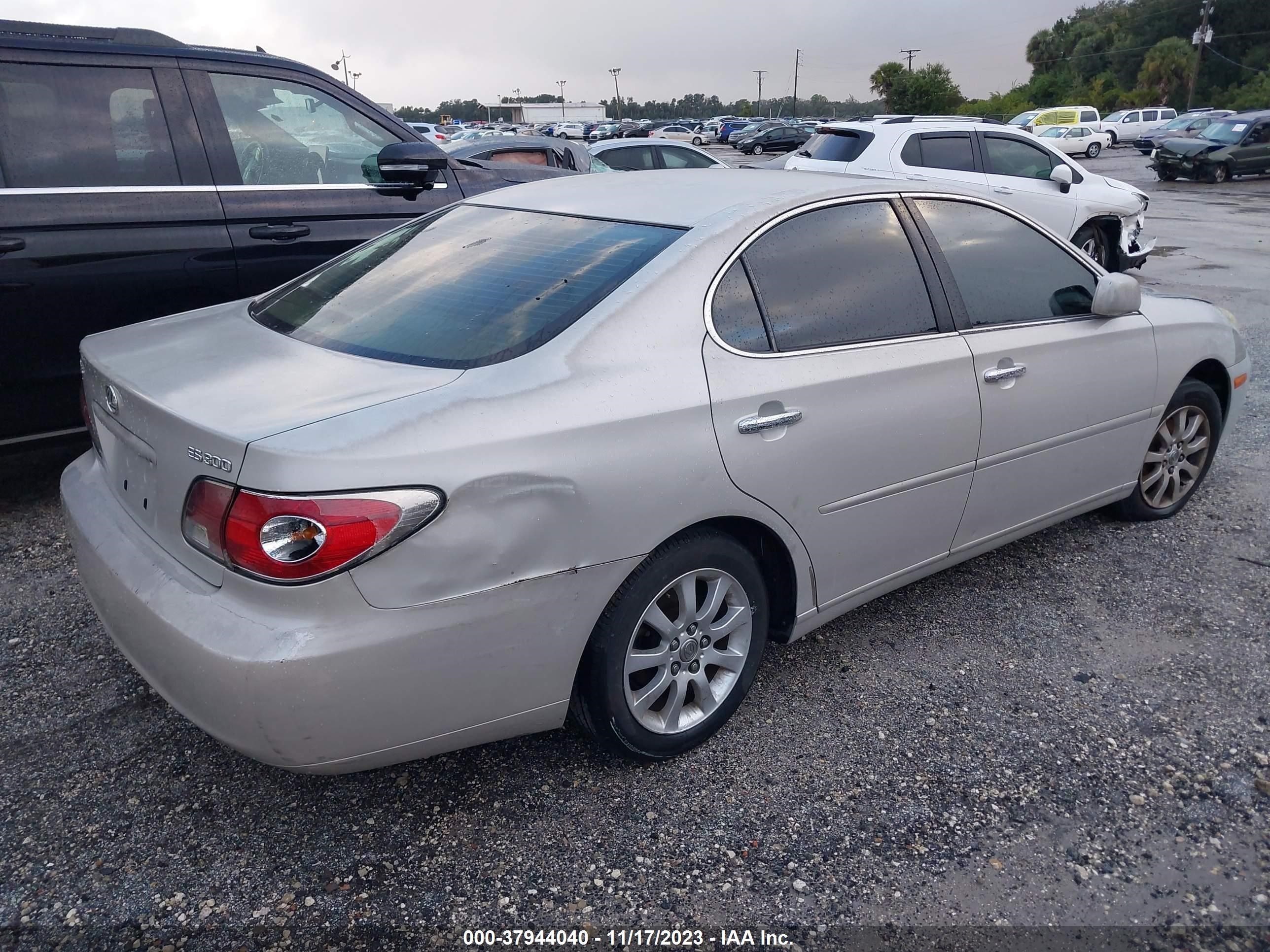 Photo 3 VIN: JTHBF30G325004893 - LEXUS ES 