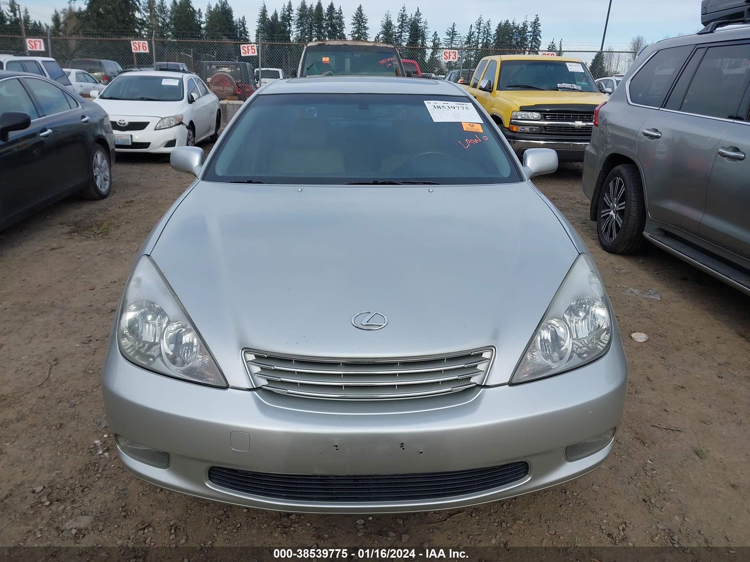 Photo 11 VIN: JTHBF30G325027056 - LEXUS ES 