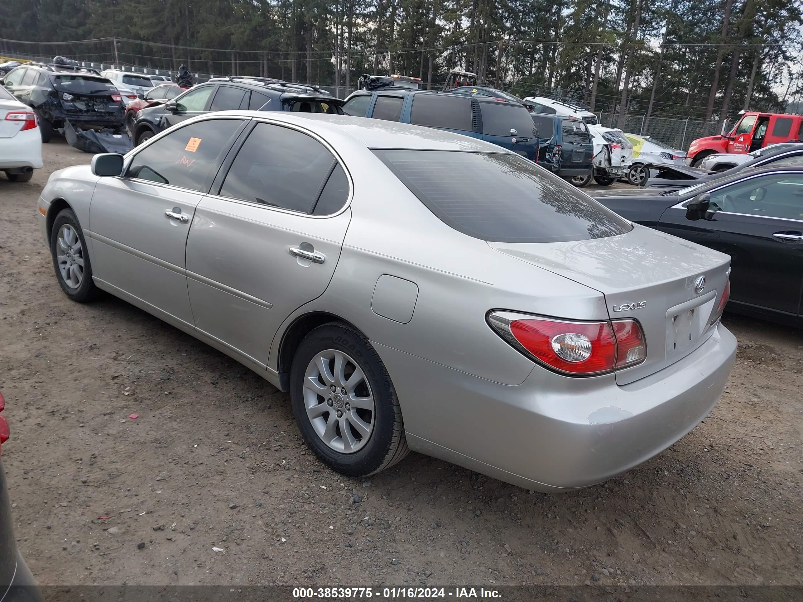 Photo 2 VIN: JTHBF30G325027056 - LEXUS ES 