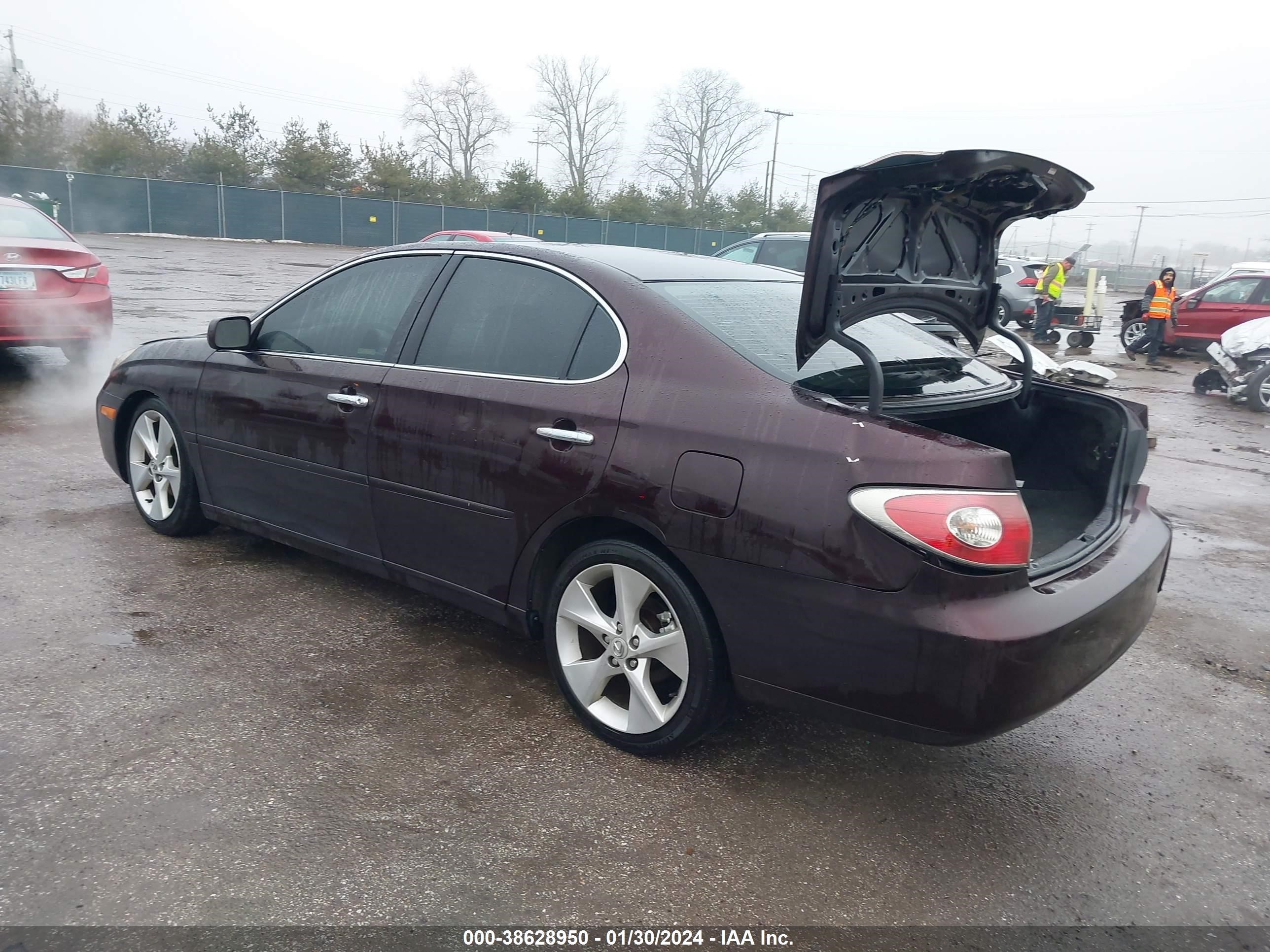 Photo 2 VIN: JTHBF30G325037232 - LEXUS ES 