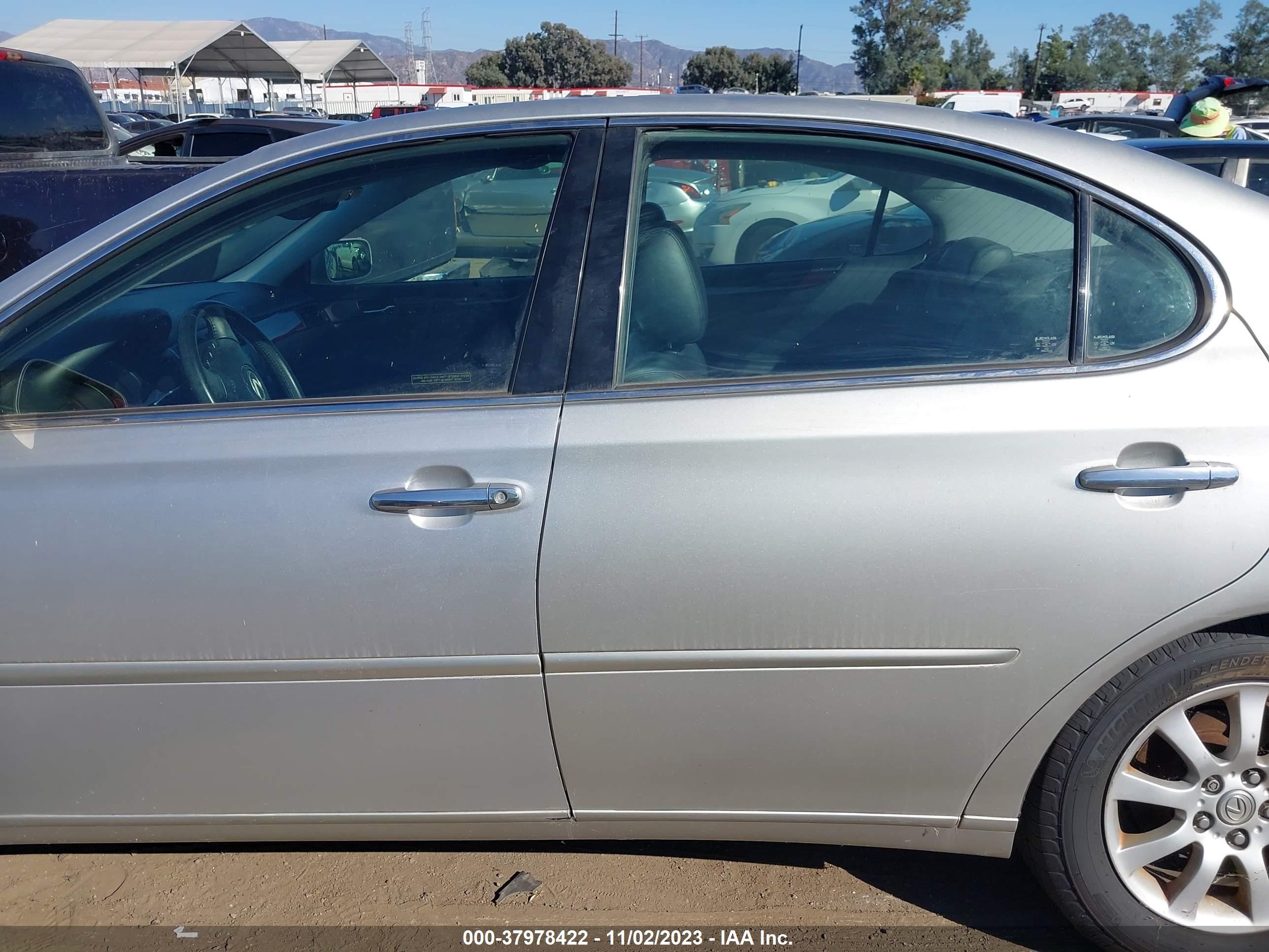 Photo 14 VIN: JTHBF30G420021599 - LEXUS ES 