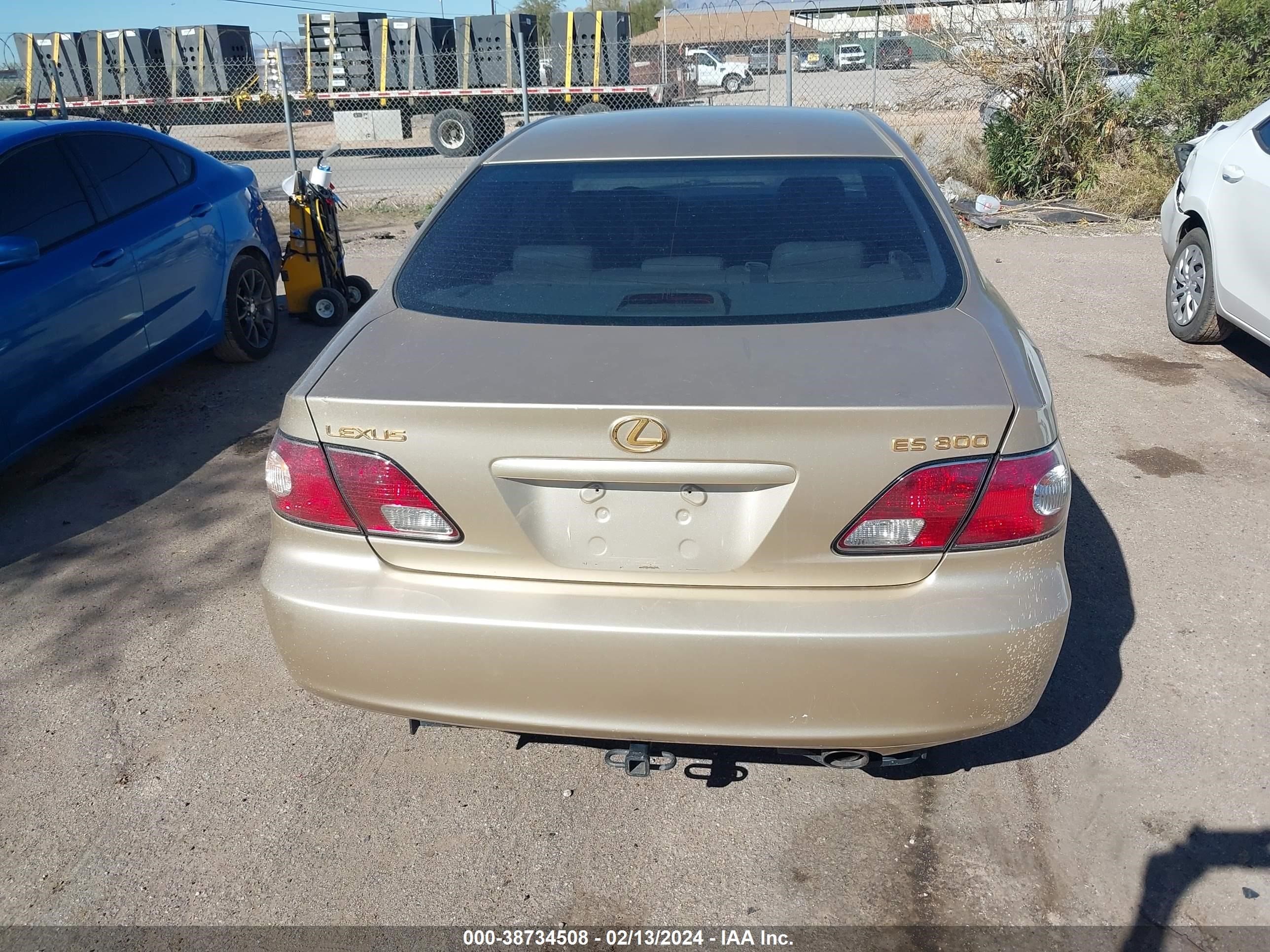 Photo 15 VIN: JTHBF30G420060032 - LEXUS ES 