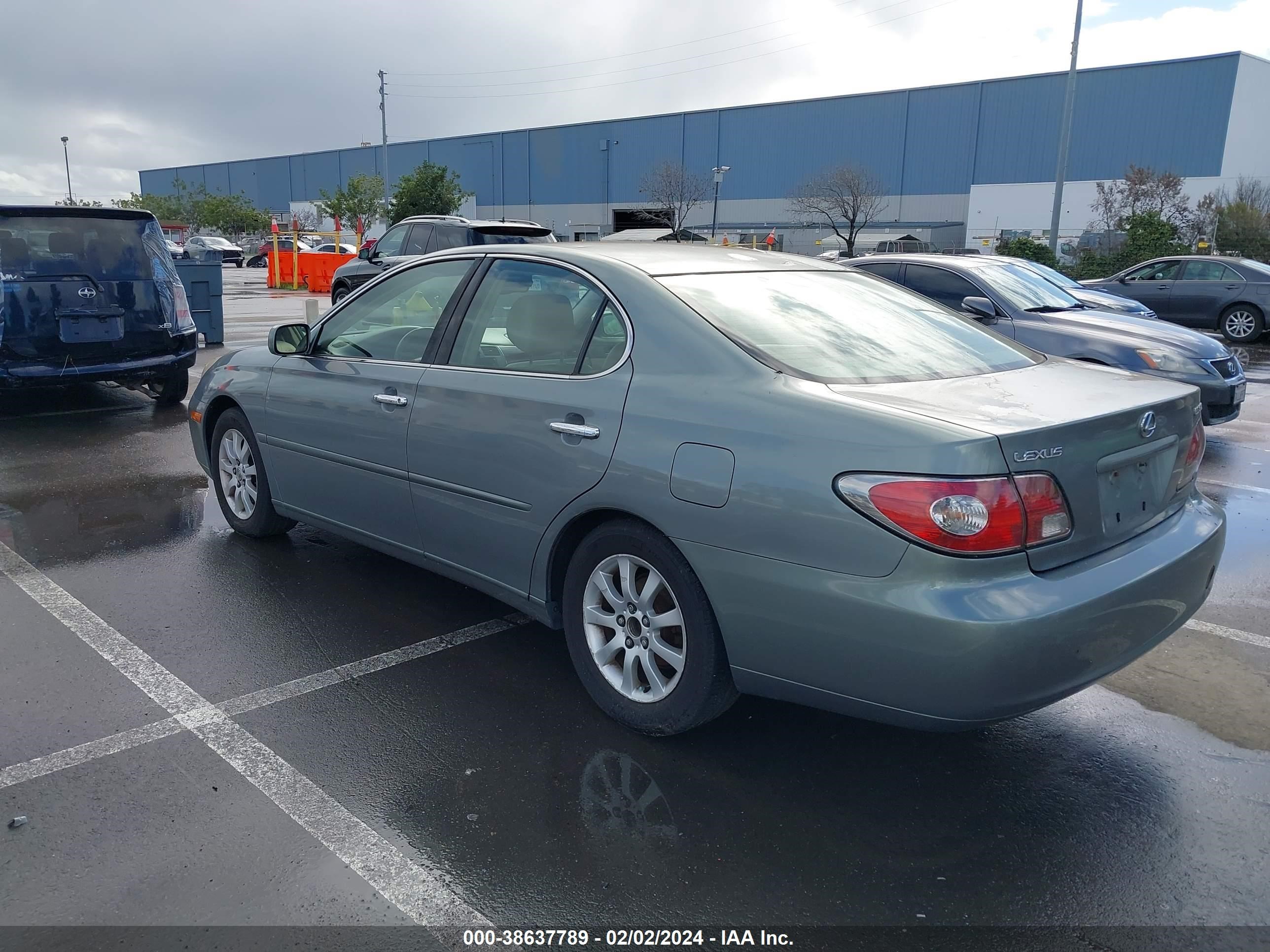 Photo 2 VIN: JTHBF30G420068115 - LEXUS ES 