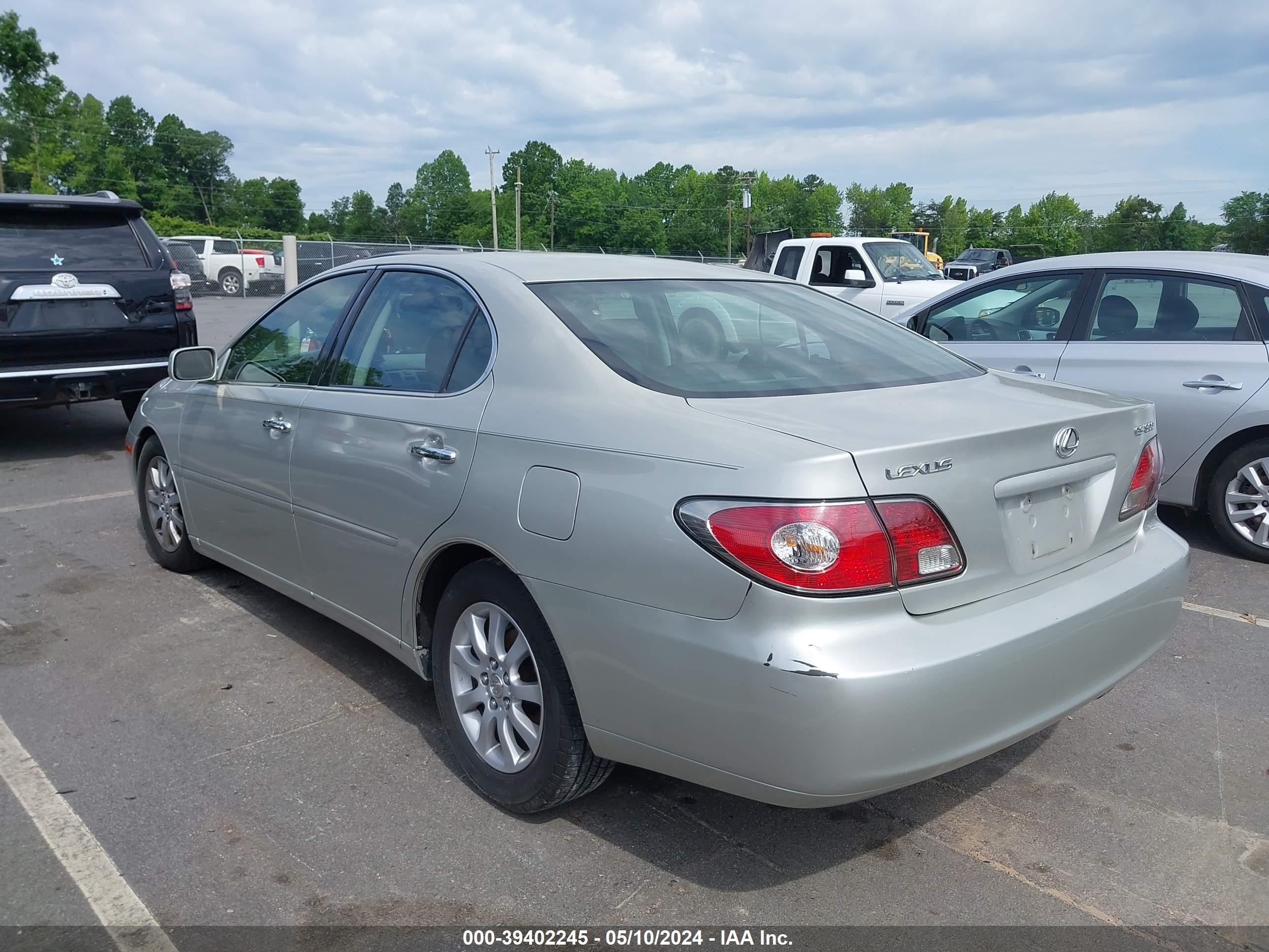 Photo 2 VIN: JTHBF30G425028054 - LEXUS ES 