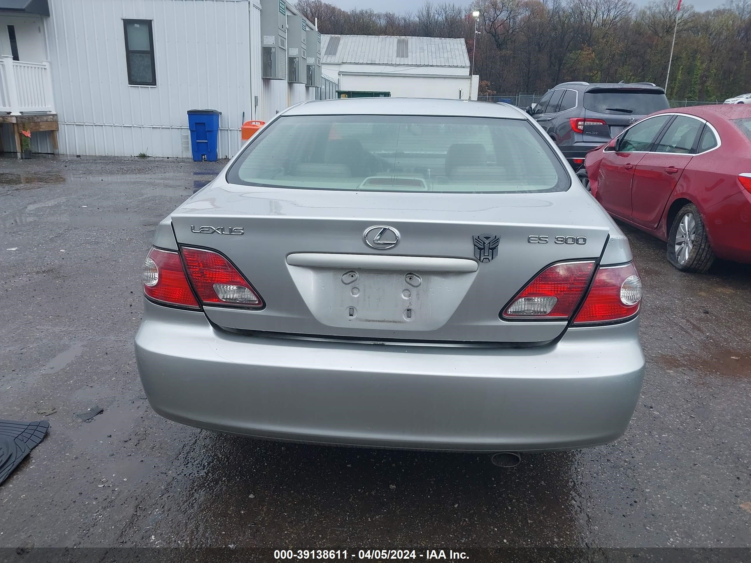 Photo 15 VIN: JTHBF30G425035330 - LEXUS ES 