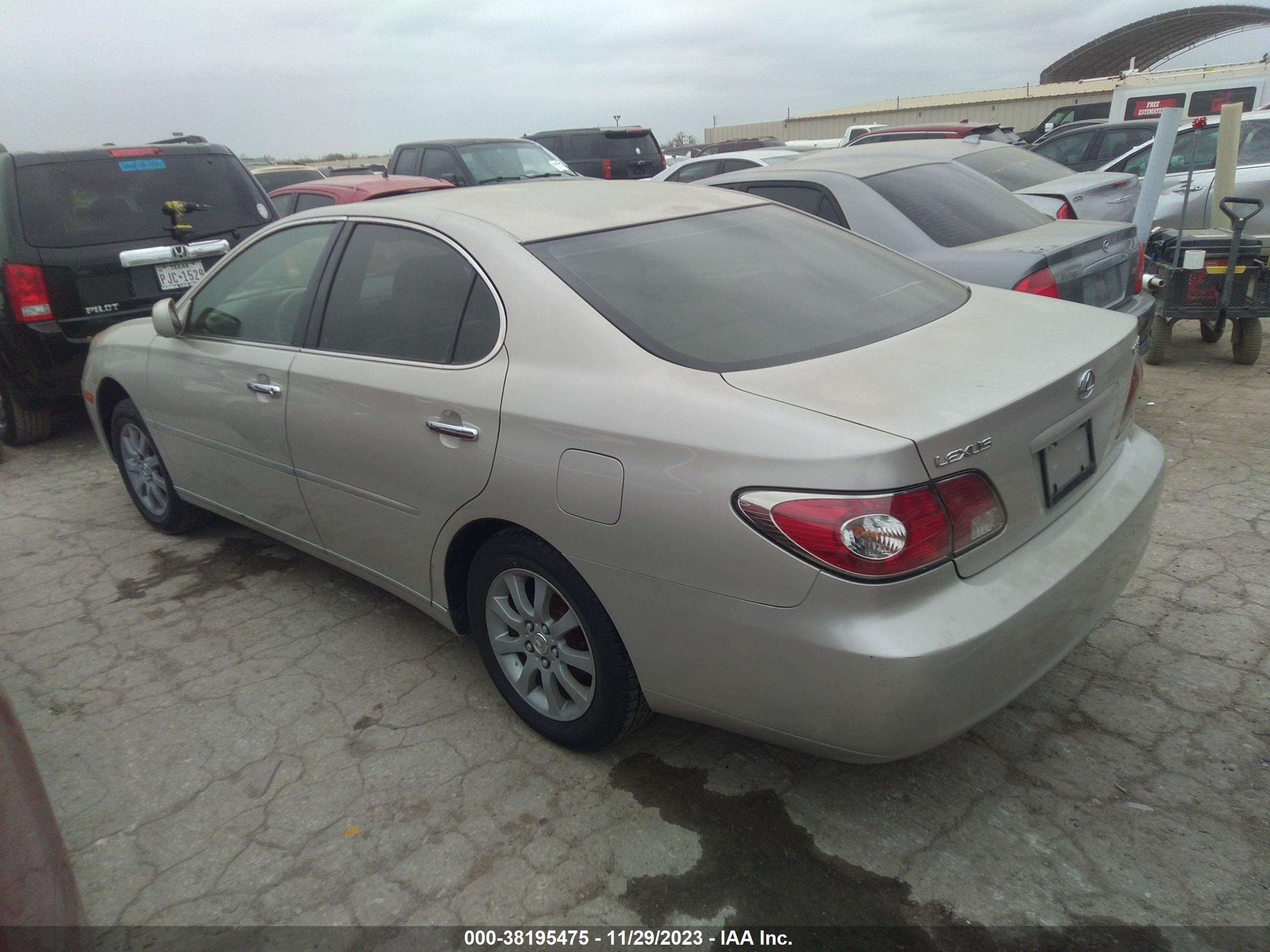 Photo 2 VIN: JTHBF30G520011020 - LEXUS ES300 