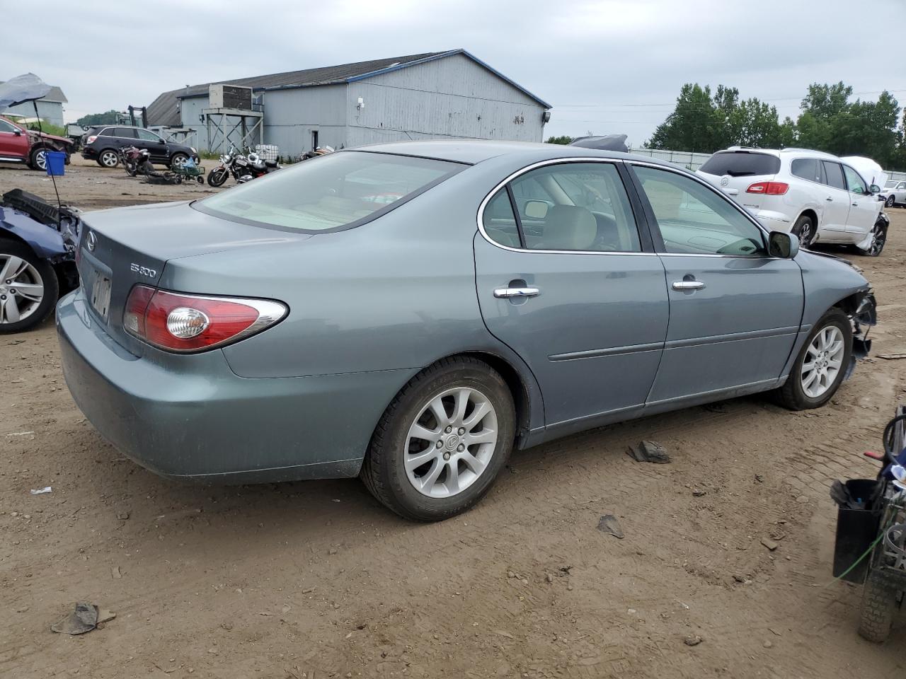 Photo 2 VIN: JTHBF30G520021093 - LEXUS ES 