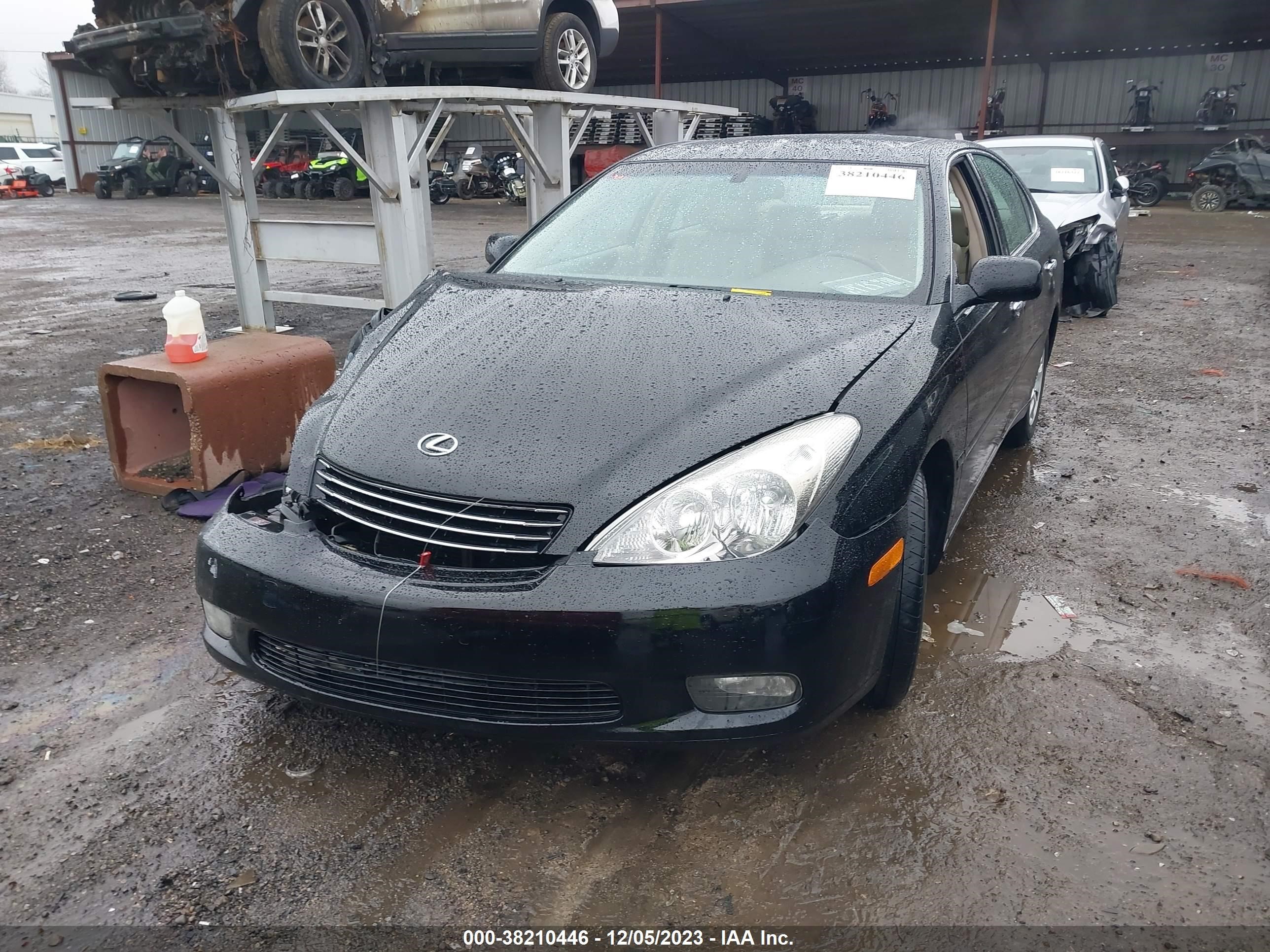 Photo 11 VIN: JTHBF30G520028027 - LEXUS ES 