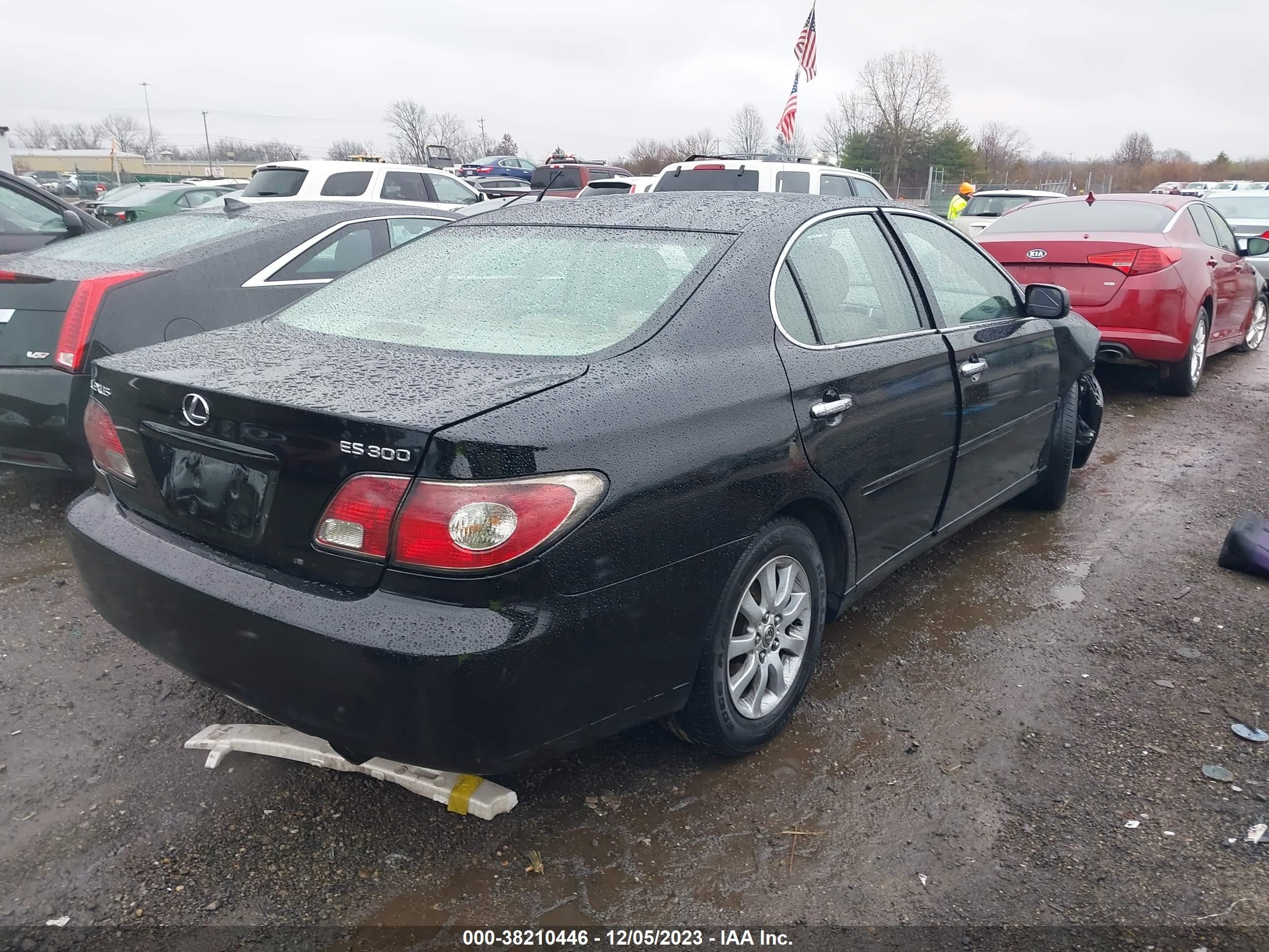 Photo 3 VIN: JTHBF30G520028027 - LEXUS ES 