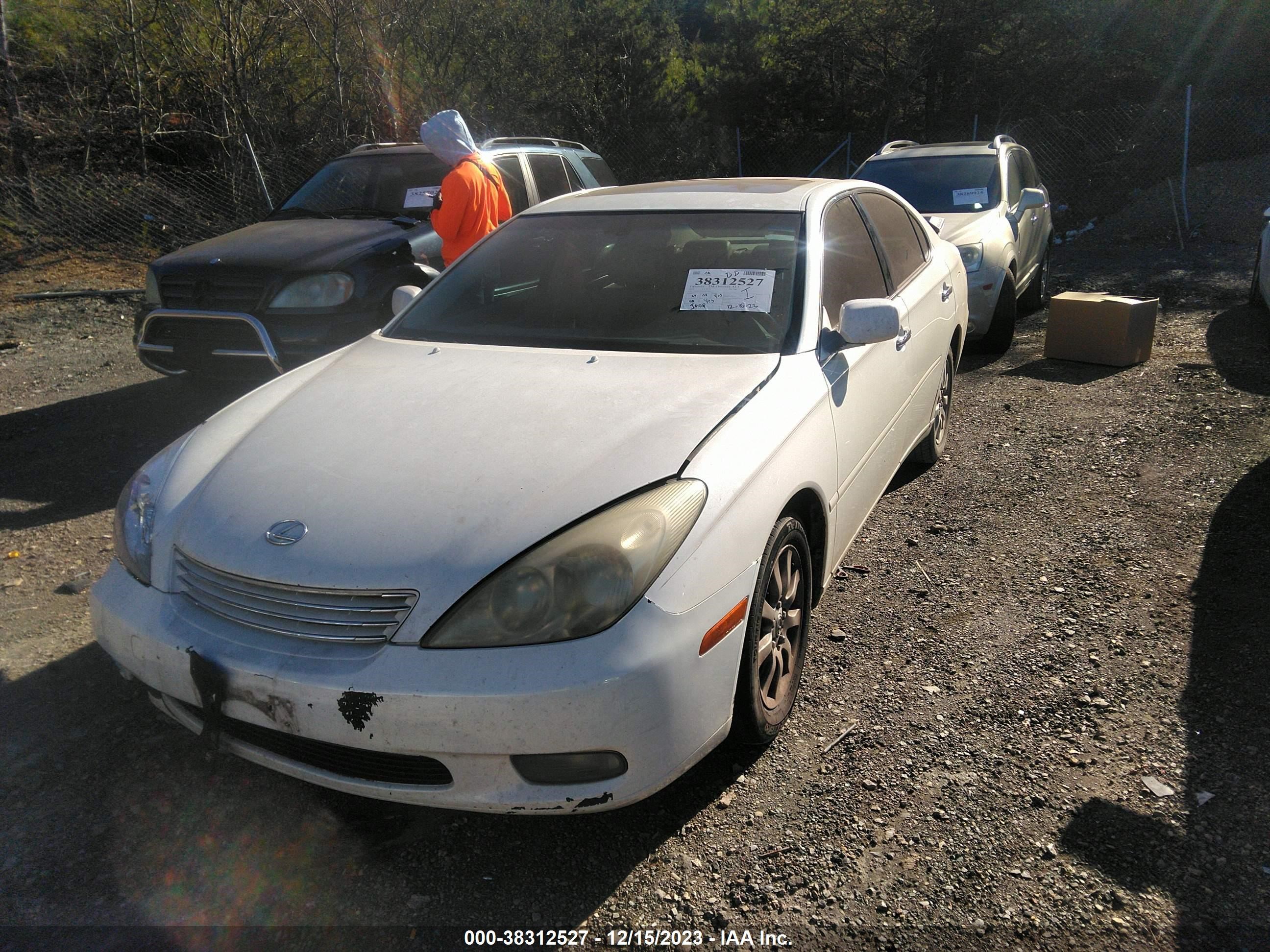 Photo 1 VIN: JTHBF30G536015261 - LEXUS ES 