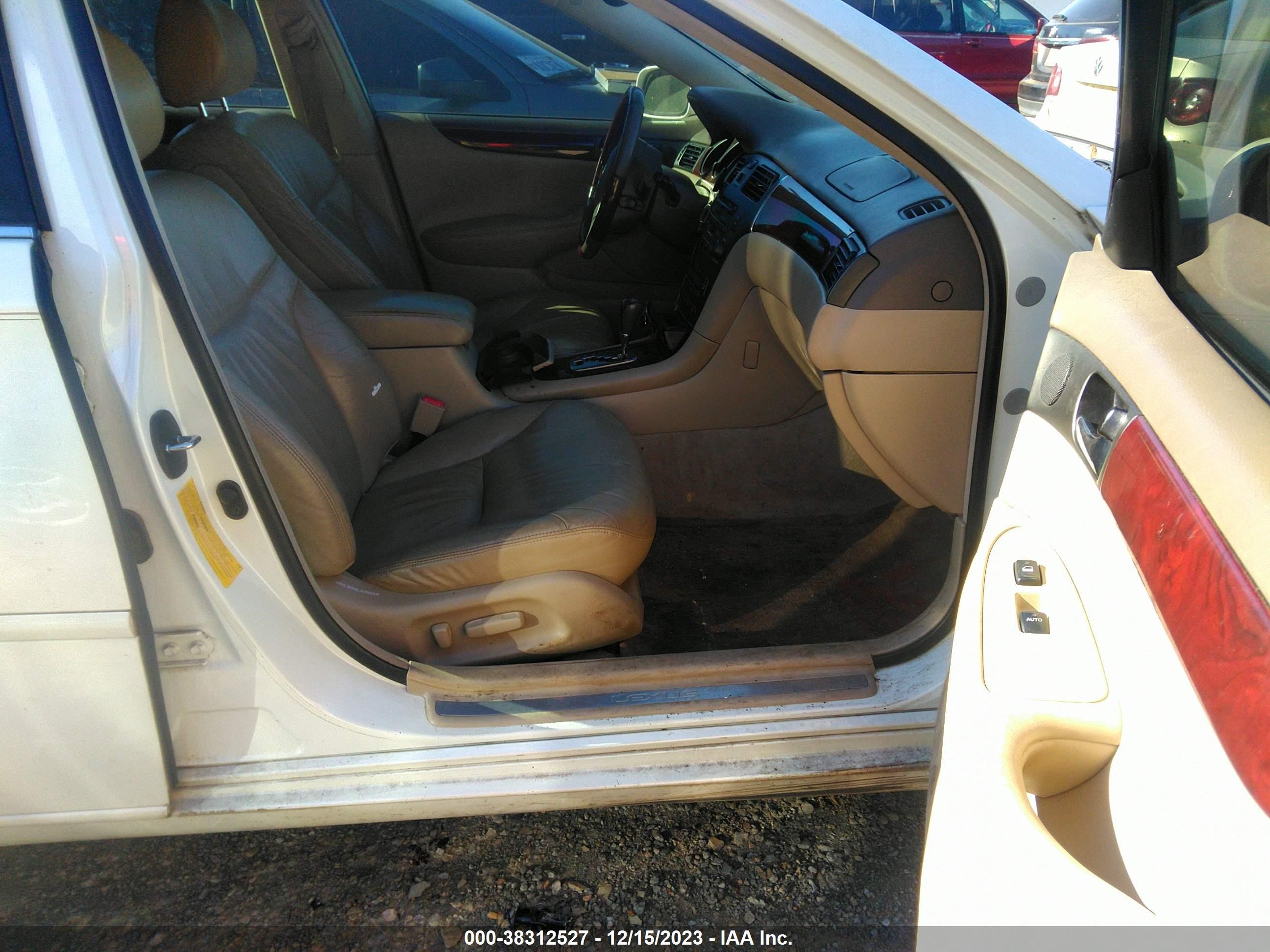 Photo 4 VIN: JTHBF30G536015261 - LEXUS ES 