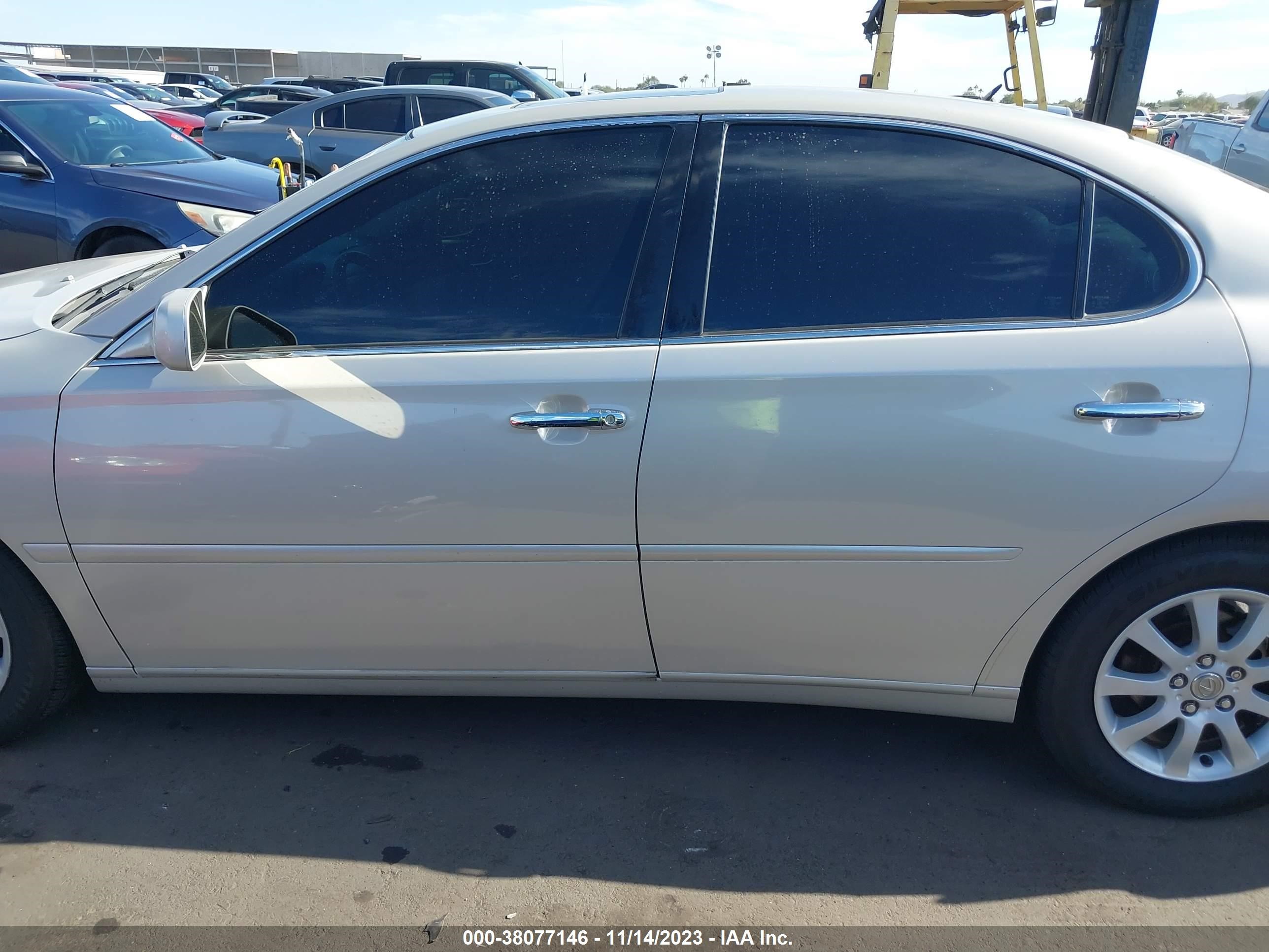 Photo 13 VIN: JTHBF30G620042874 - LEXUS ES 