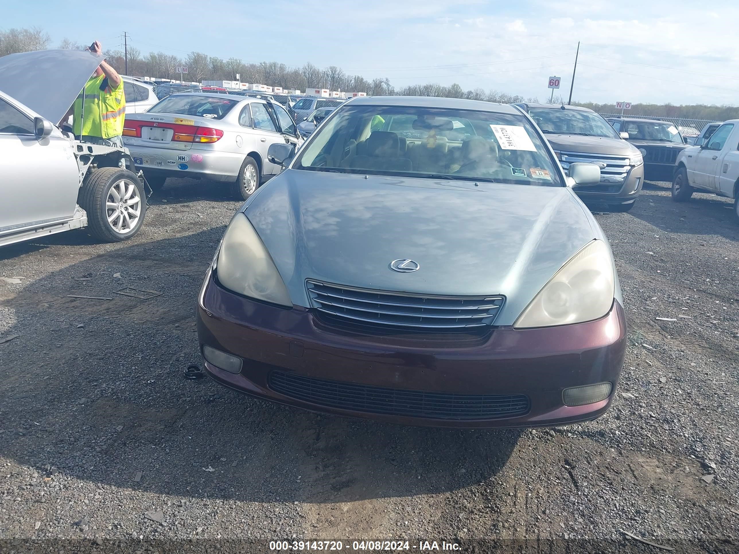 Photo 11 VIN: JTHBF30G630099335 - LEXUS ES 