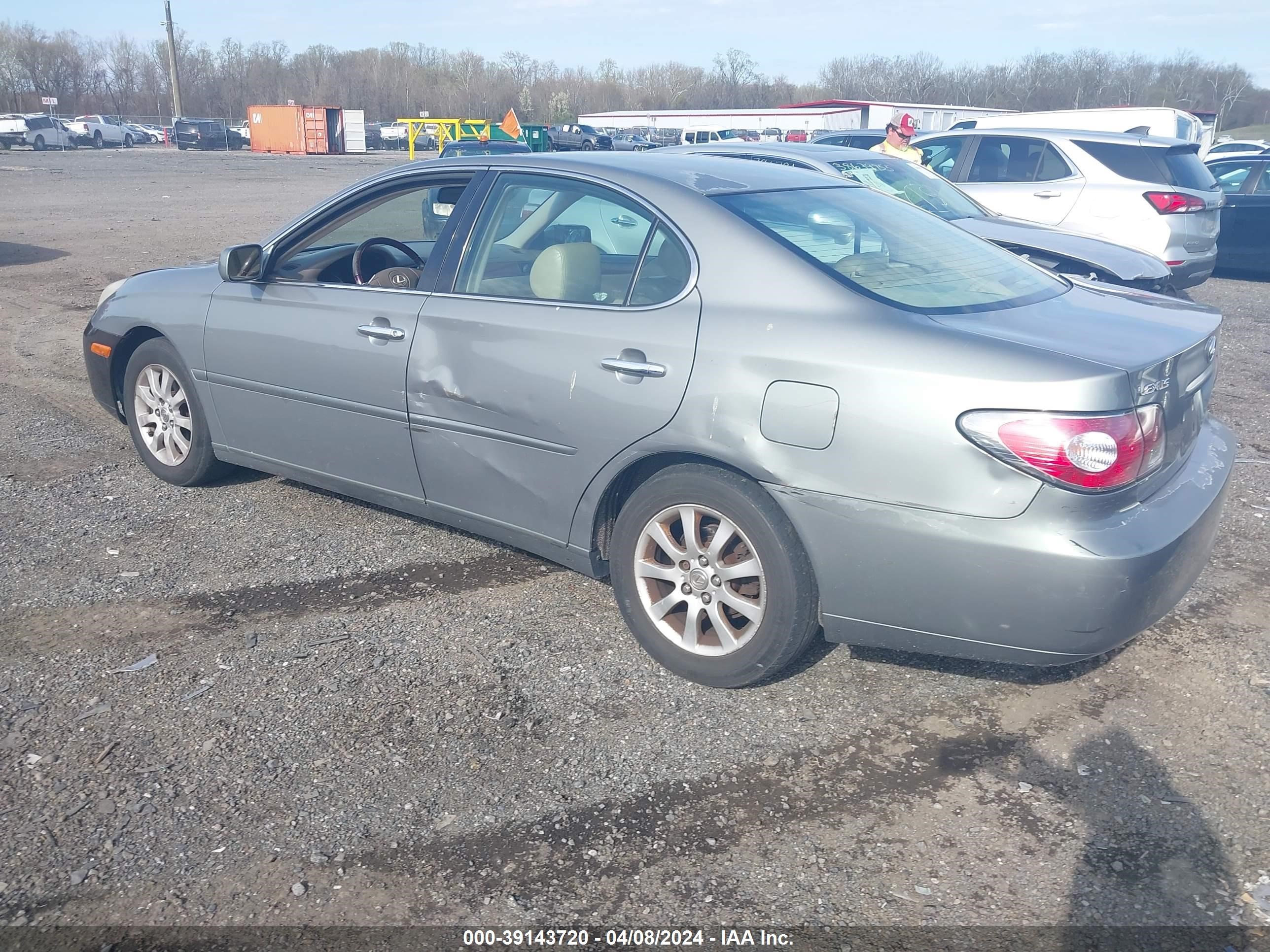 Photo 13 VIN: JTHBF30G630099335 - LEXUS ES 