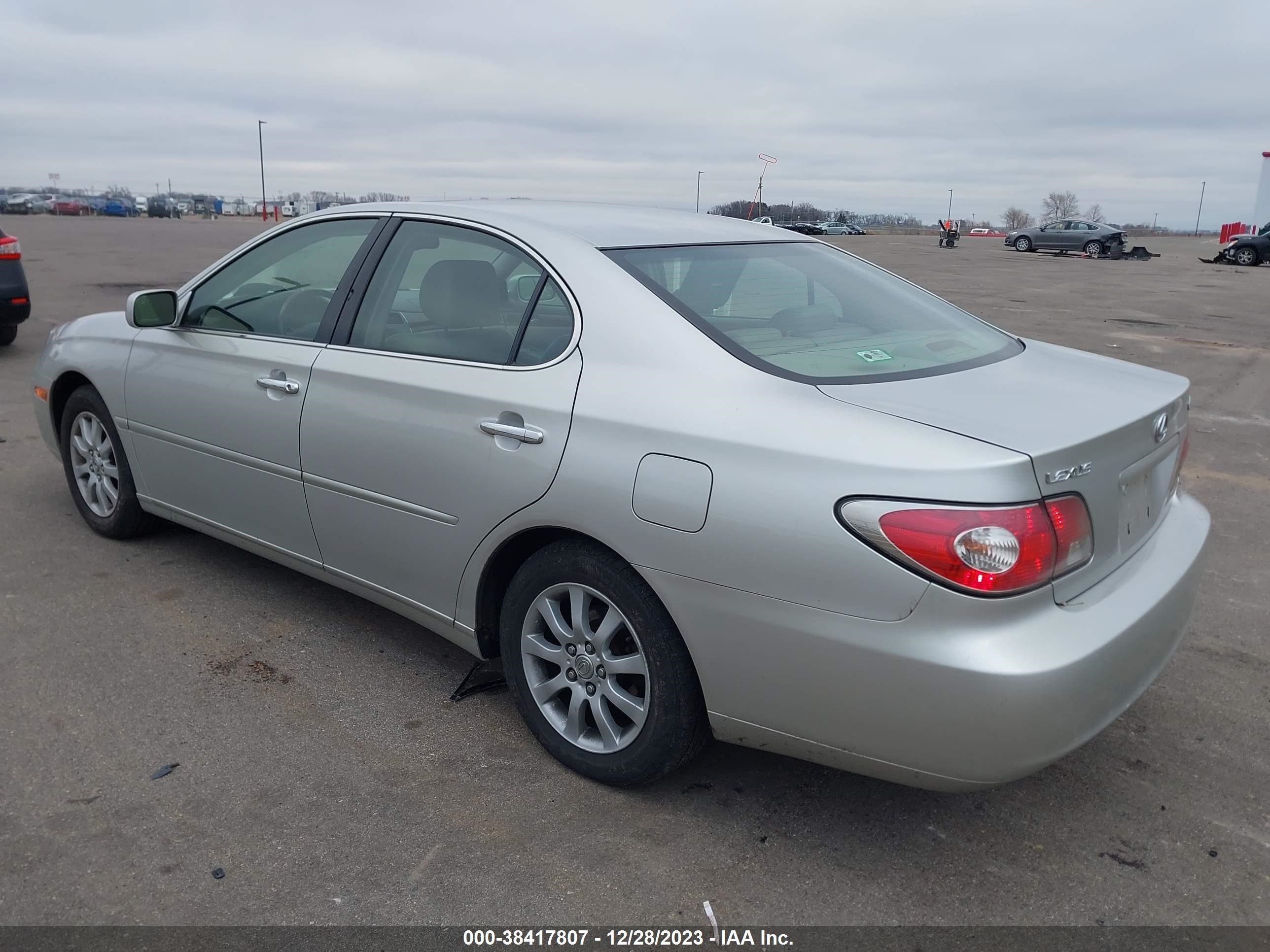 Photo 2 VIN: JTHBF30G630143592 - LEXUS ES 