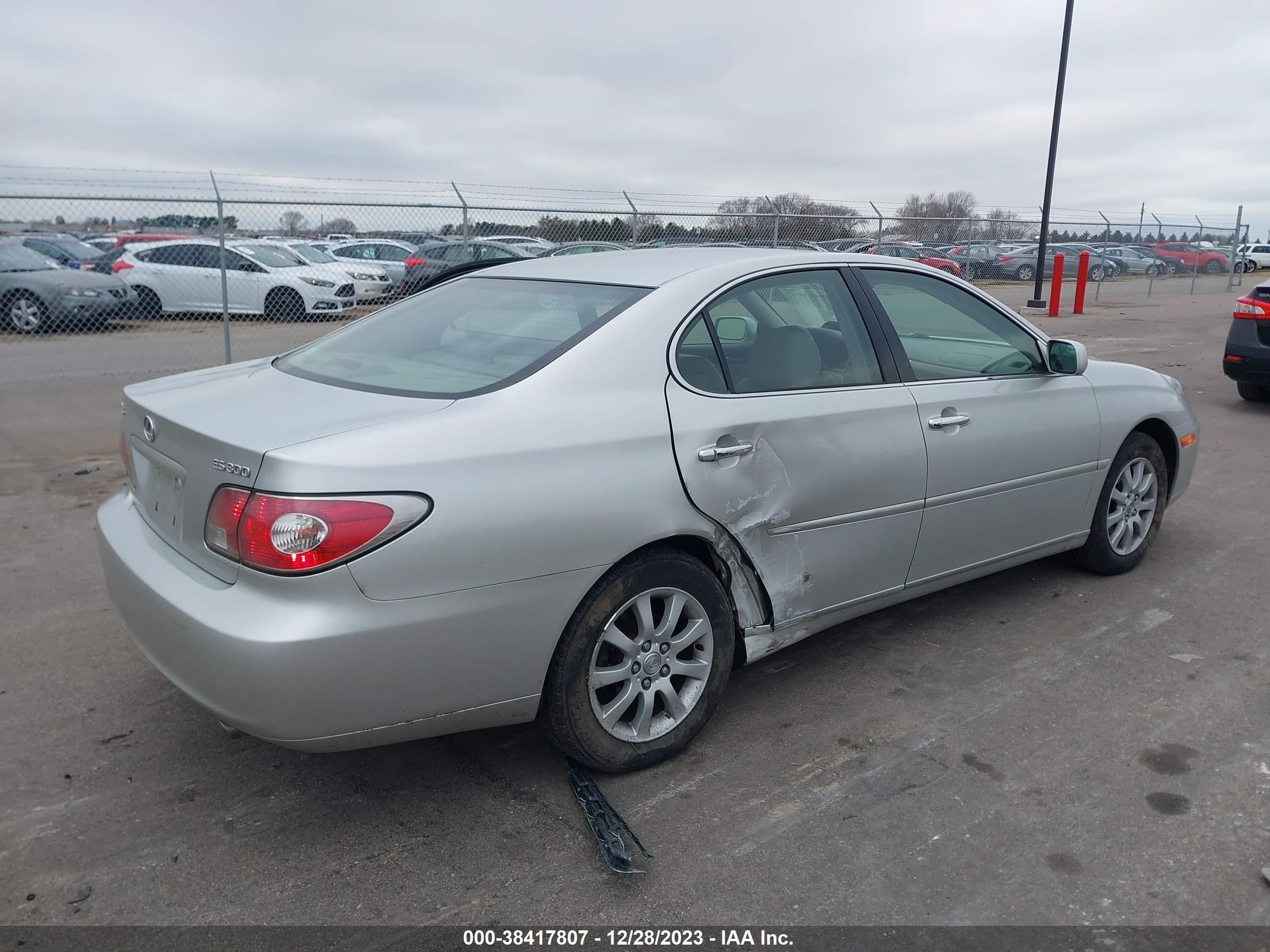 Photo 3 VIN: JTHBF30G630143592 - LEXUS ES 