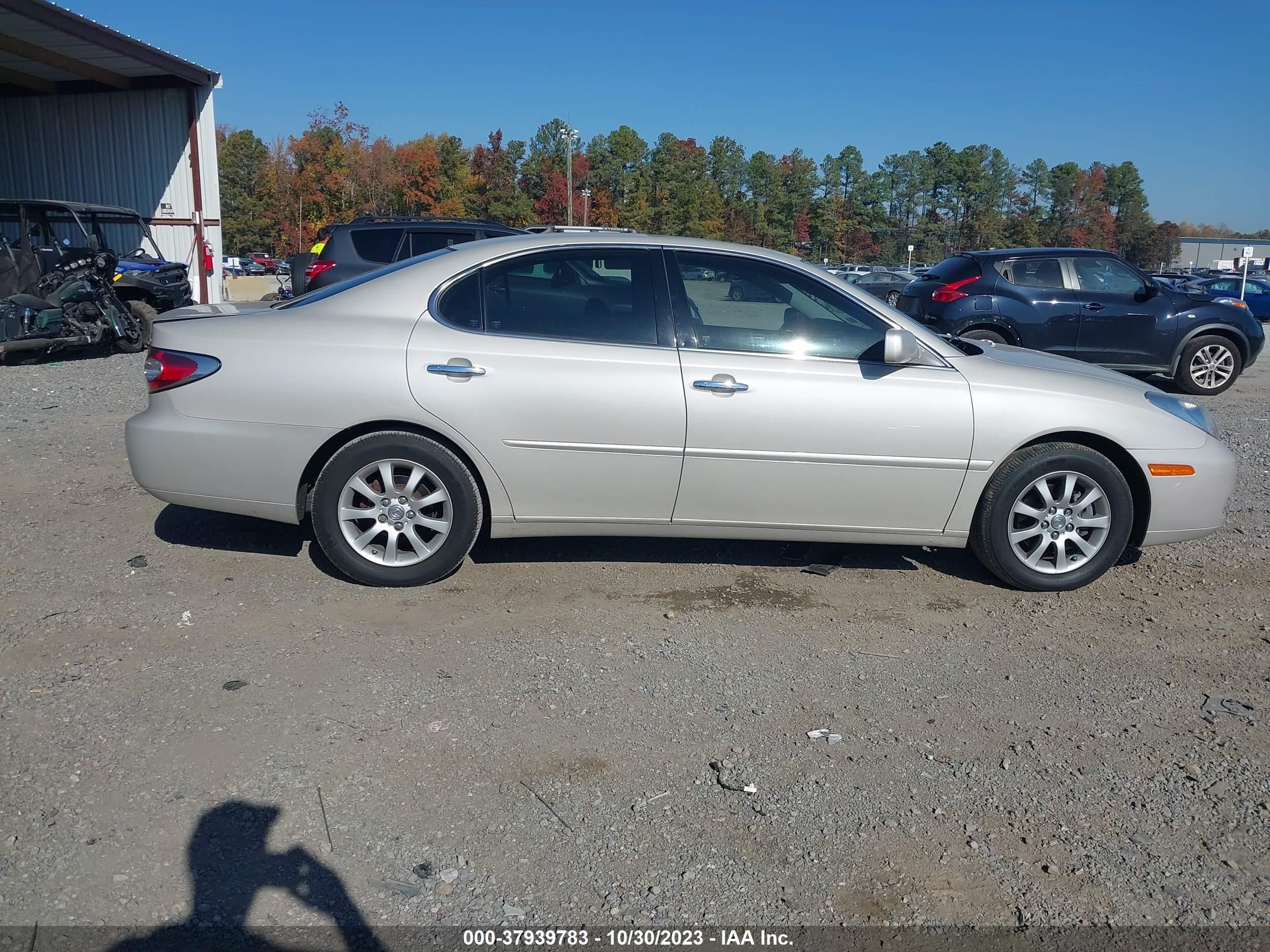 Photo 12 VIN: JTHBF30G720033231 - LEXUS ES 