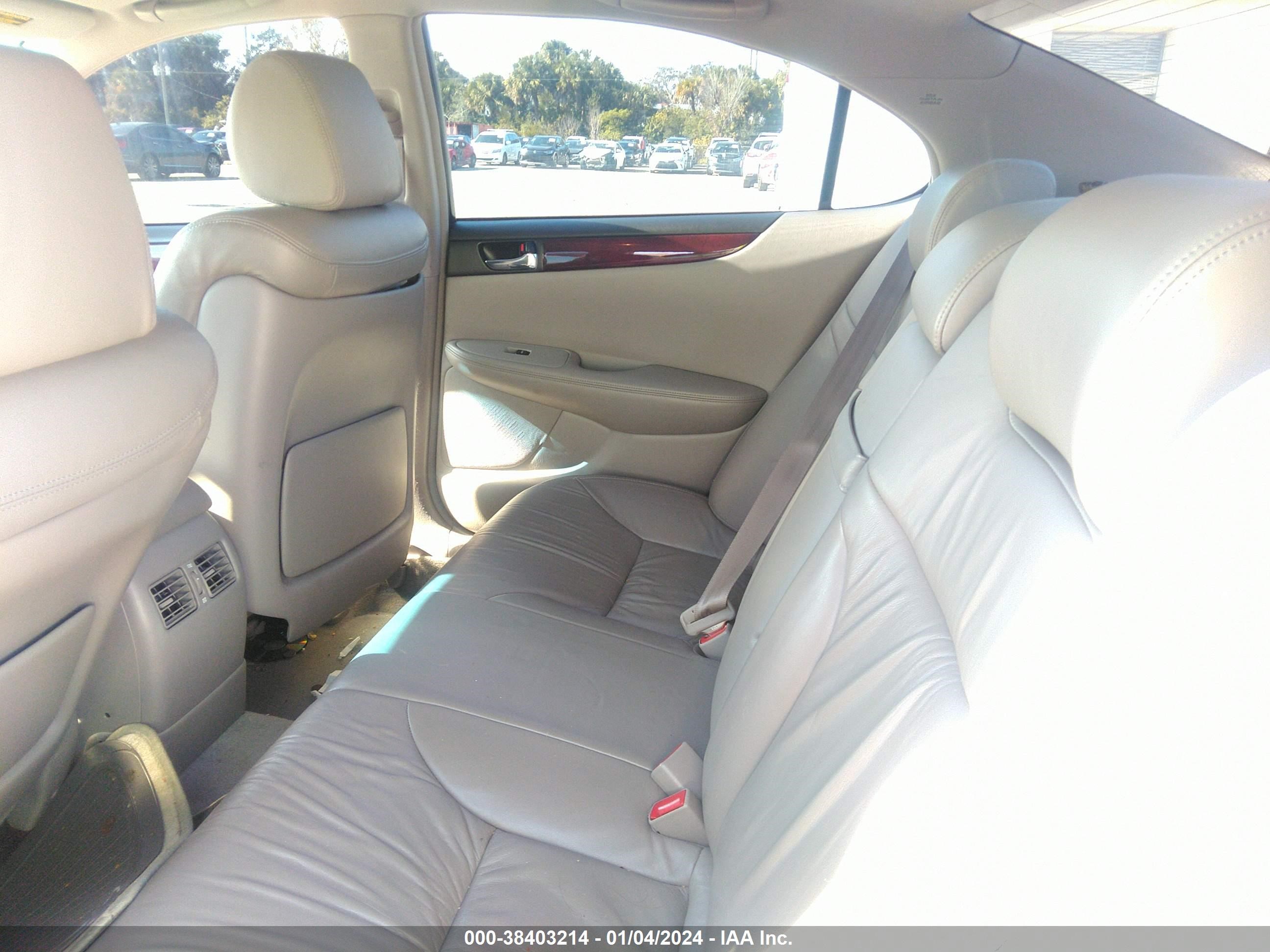 Photo 7 VIN: JTHBF30G720058212 - LEXUS ES 