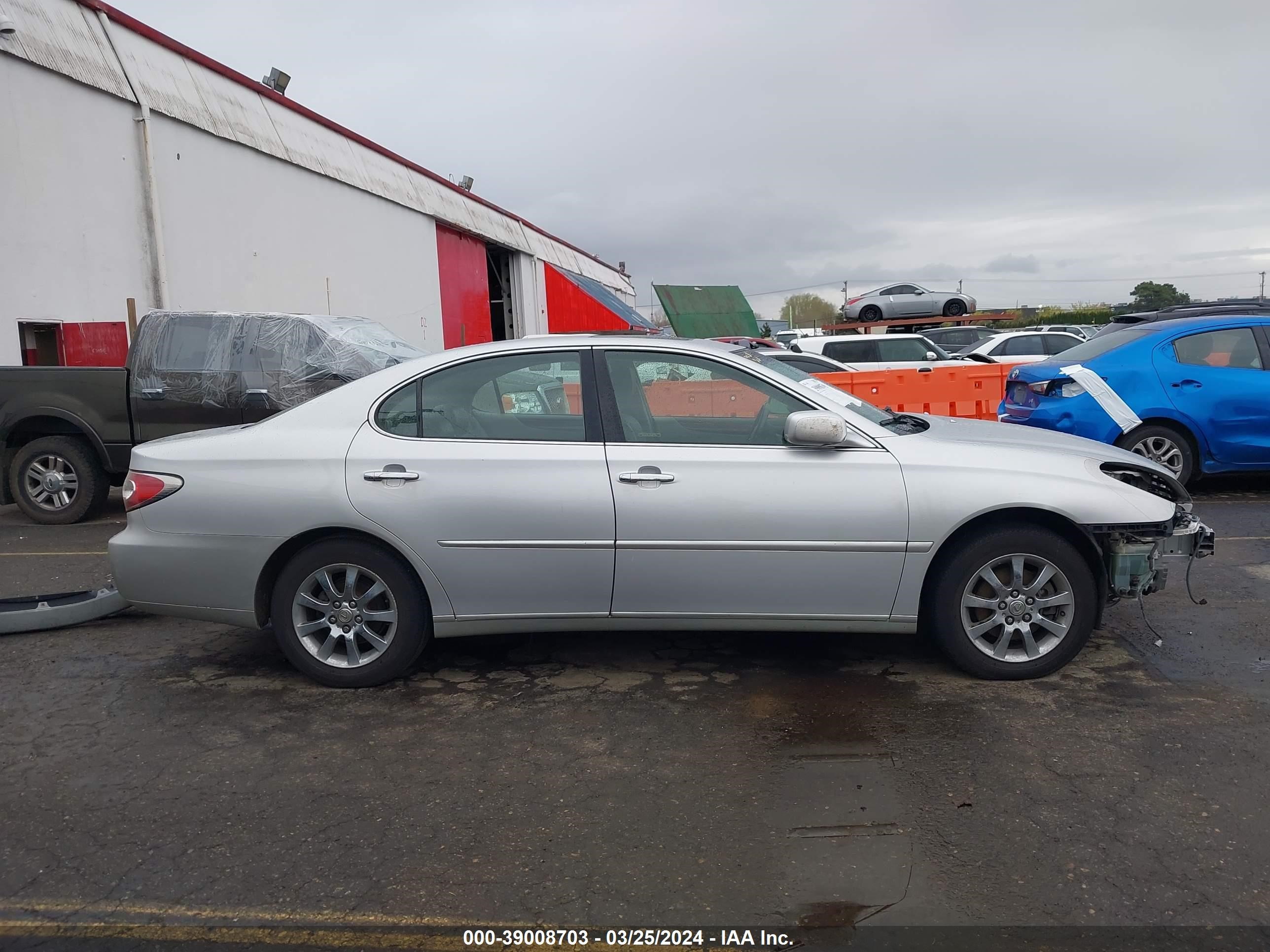 Photo 13 VIN: JTHBF30G725033216 - LEXUS ES 