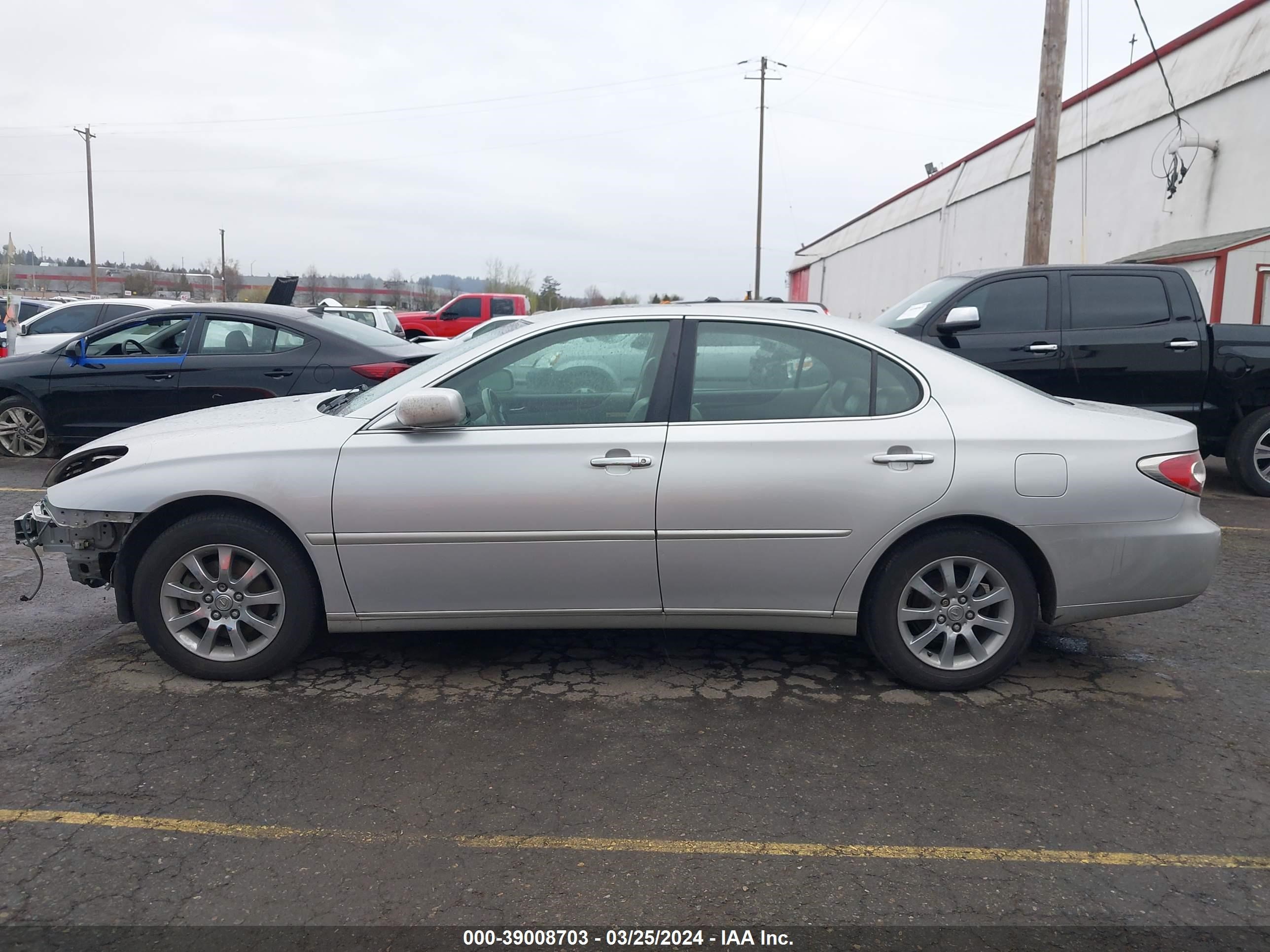 Photo 14 VIN: JTHBF30G725033216 - LEXUS ES 