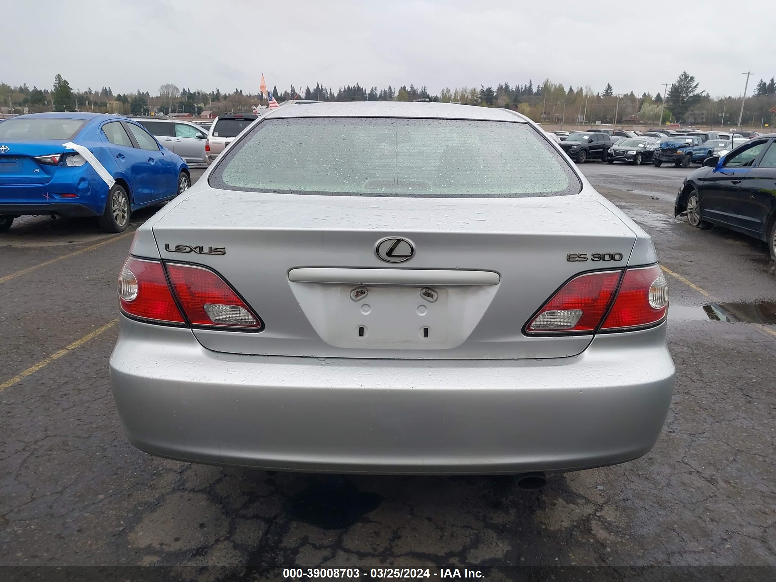 Photo 16 VIN: JTHBF30G725033216 - LEXUS ES 