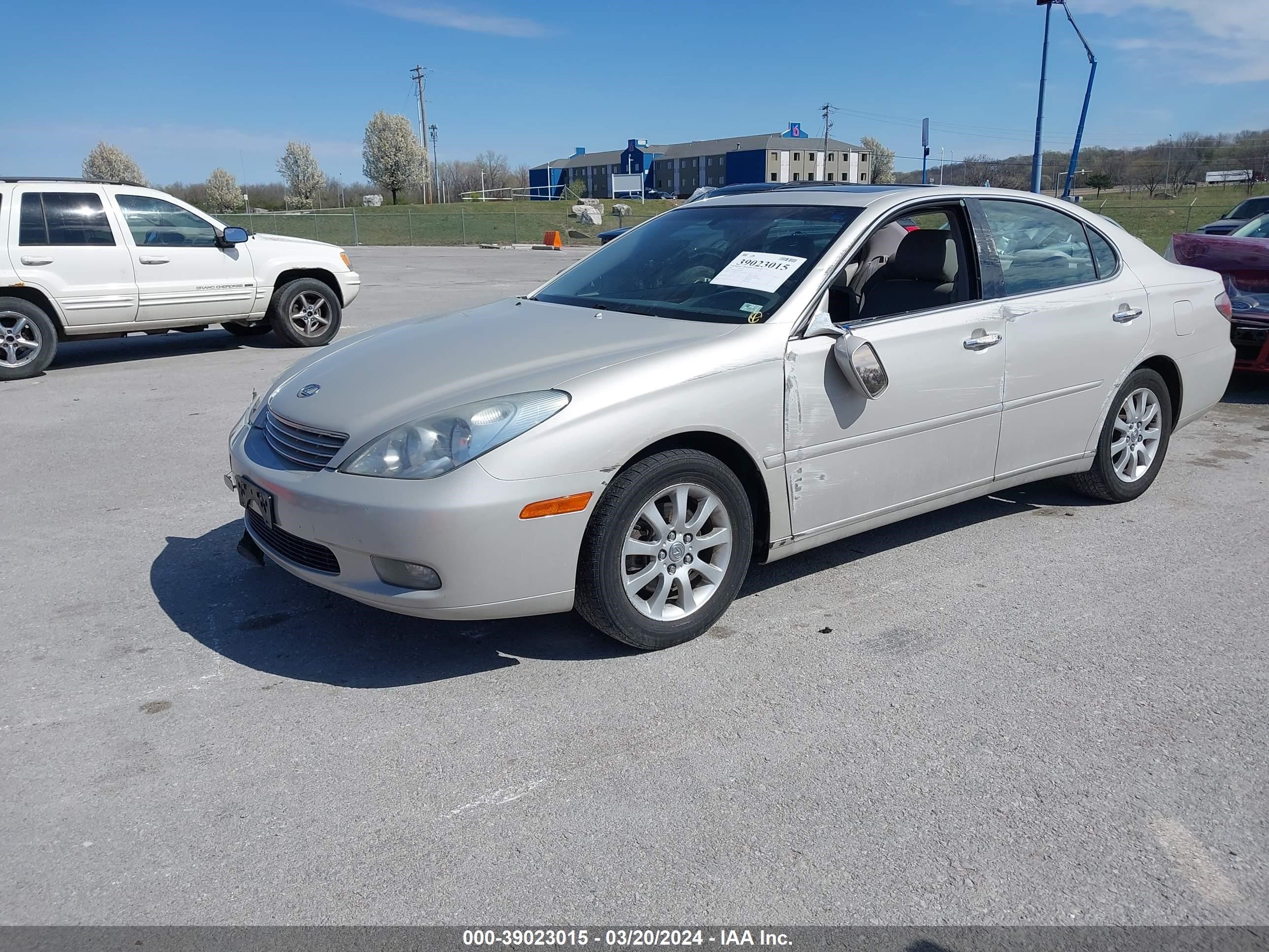 Photo 1 VIN: JTHBF30G730136876 - LEXUS ES 