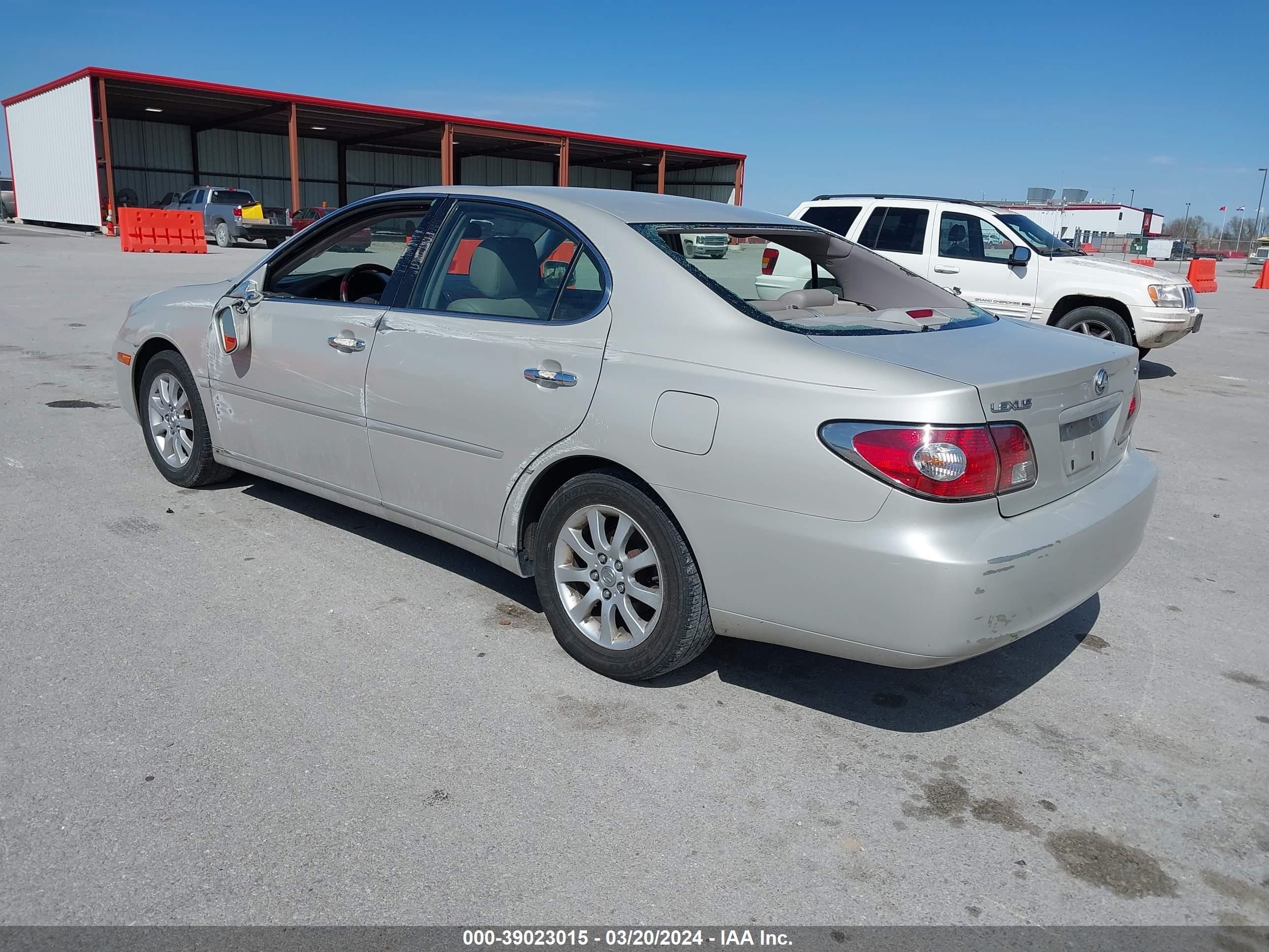 Photo 2 VIN: JTHBF30G730136876 - LEXUS ES 