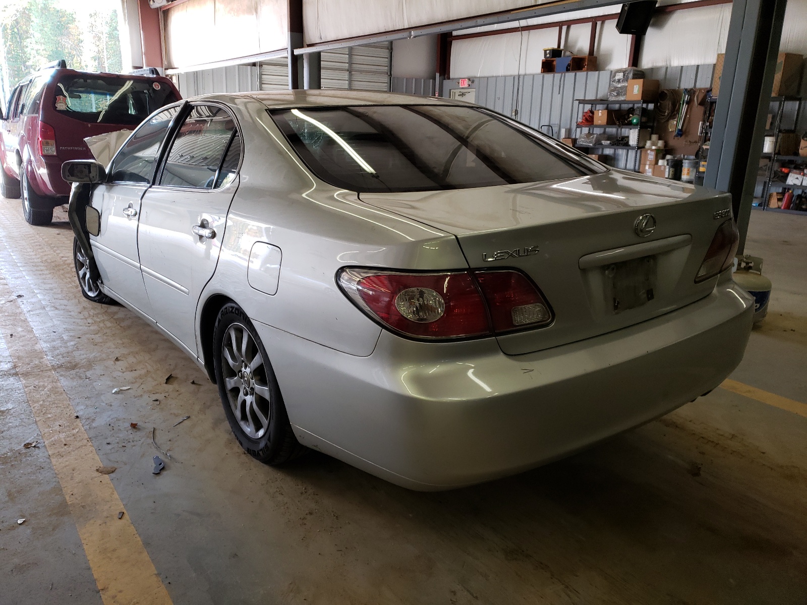 Photo 2 VIN: JTHBF30G736000311 - LEXUS ES 