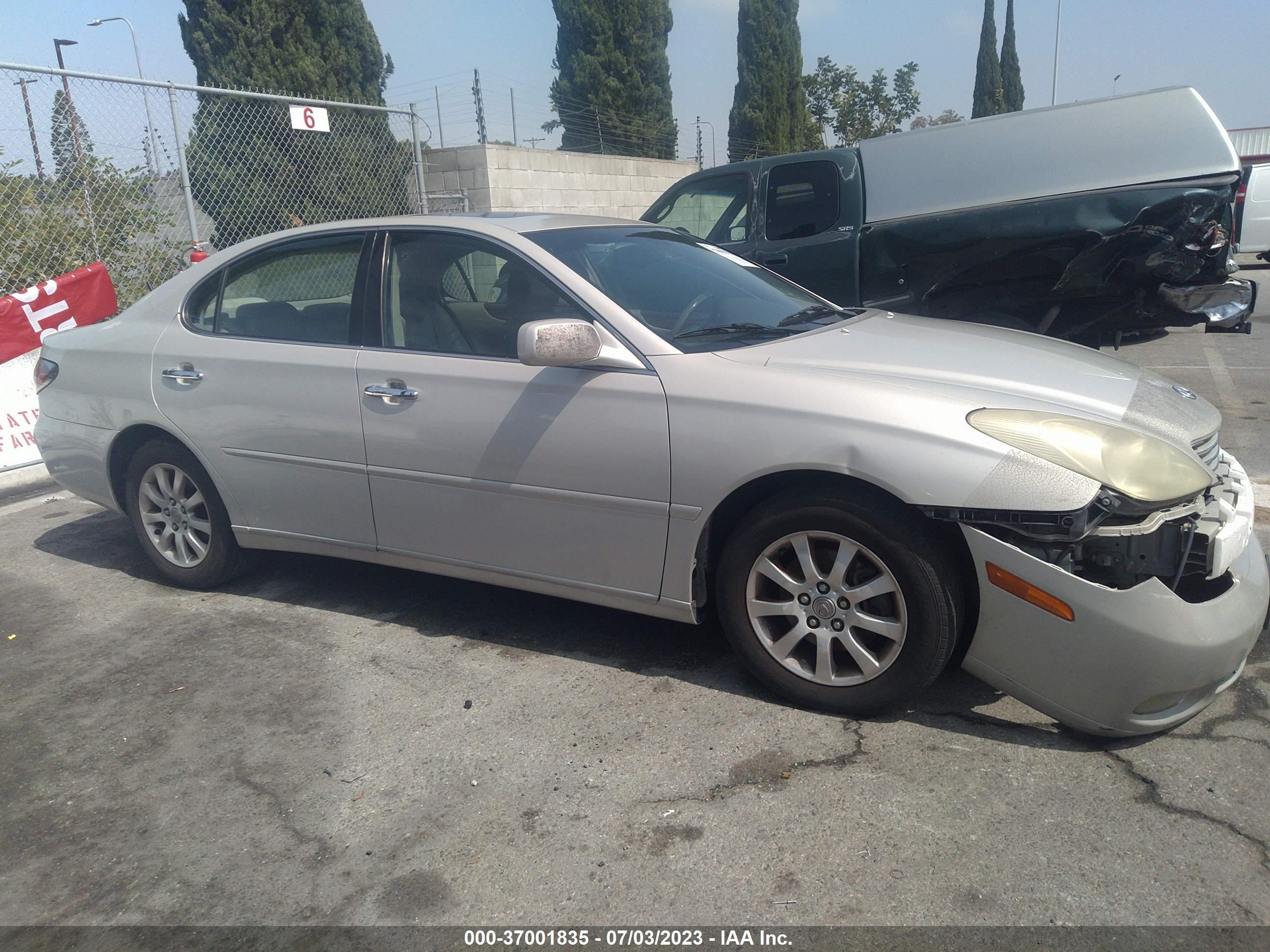 Photo 13 VIN: JTHBF30G736020610 - LEXUS ES 