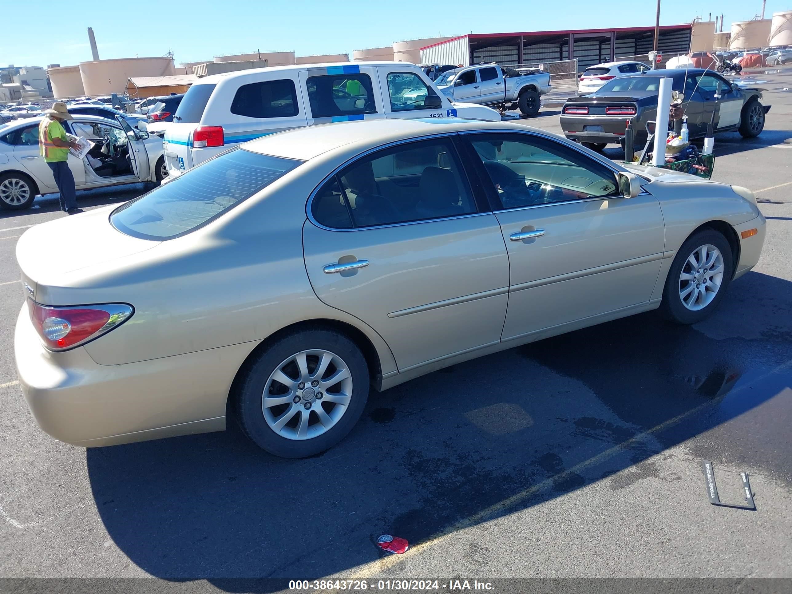 Photo 3 VIN: JTHBF30G825023441 - LEXUS ES 