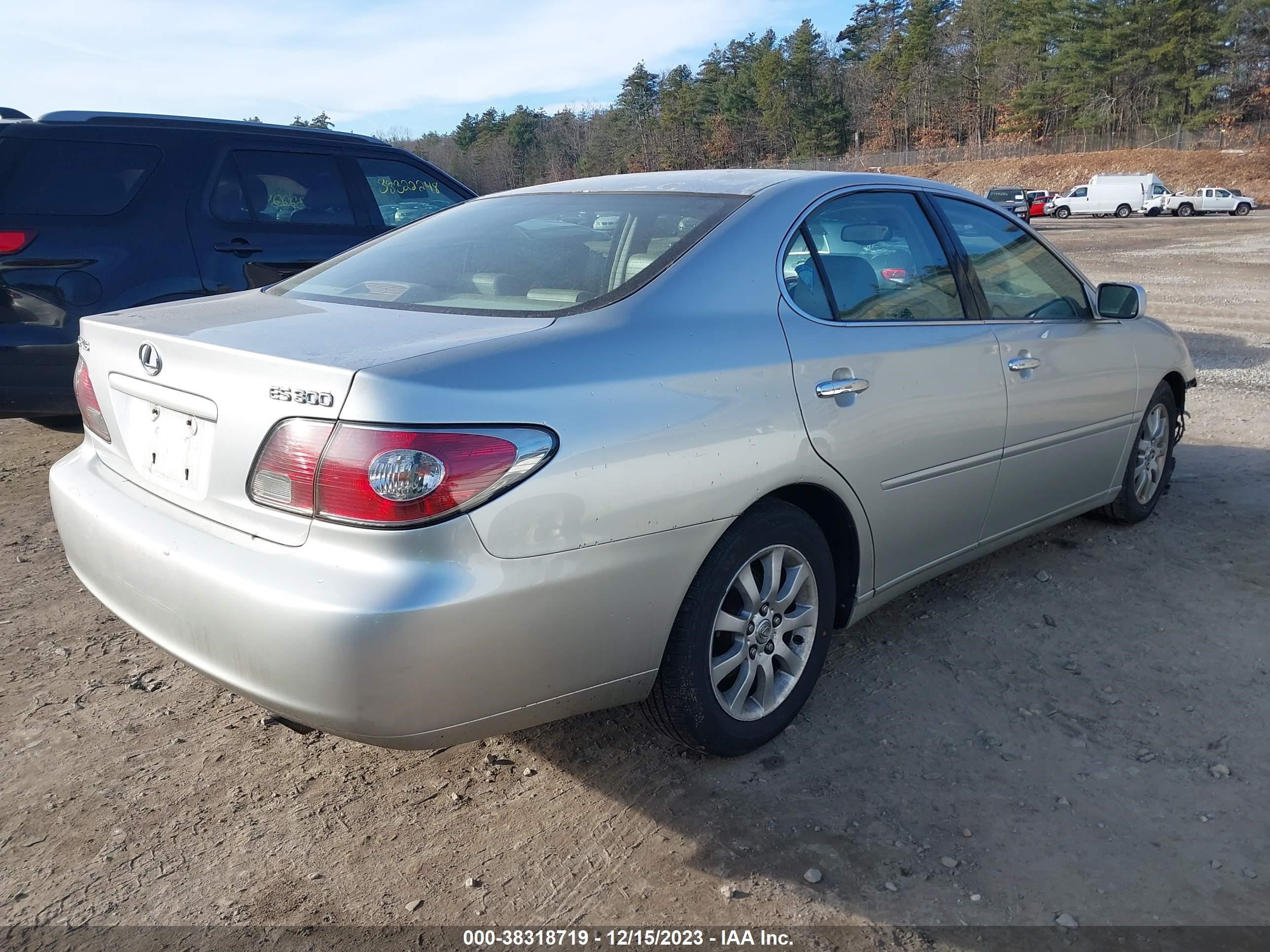 Photo 3 VIN: JTHBF30G830092807 - LEXUS ES 